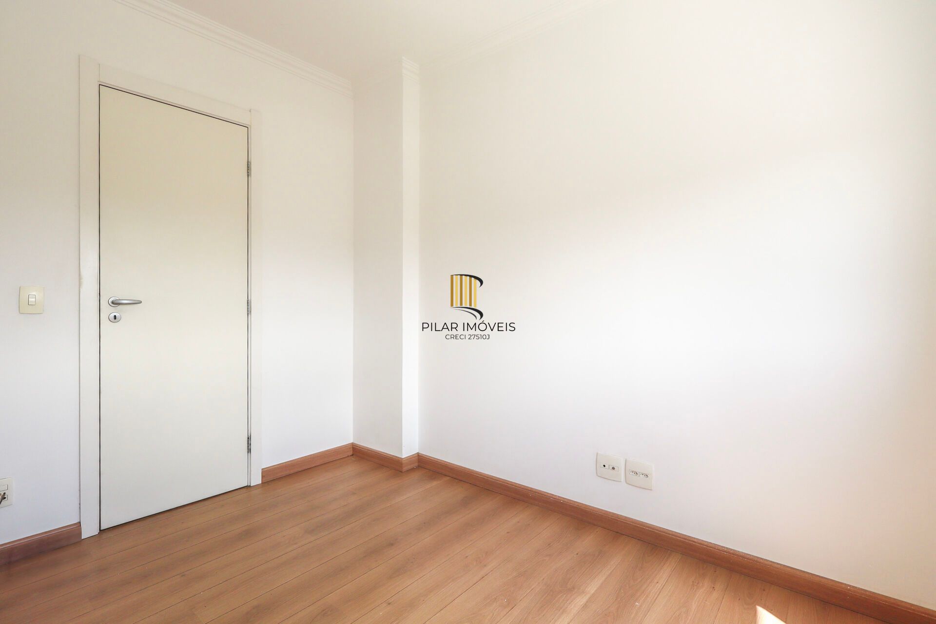 Apartamento à venda no bairro Jardim Lindóia em Porto Alegre/RS