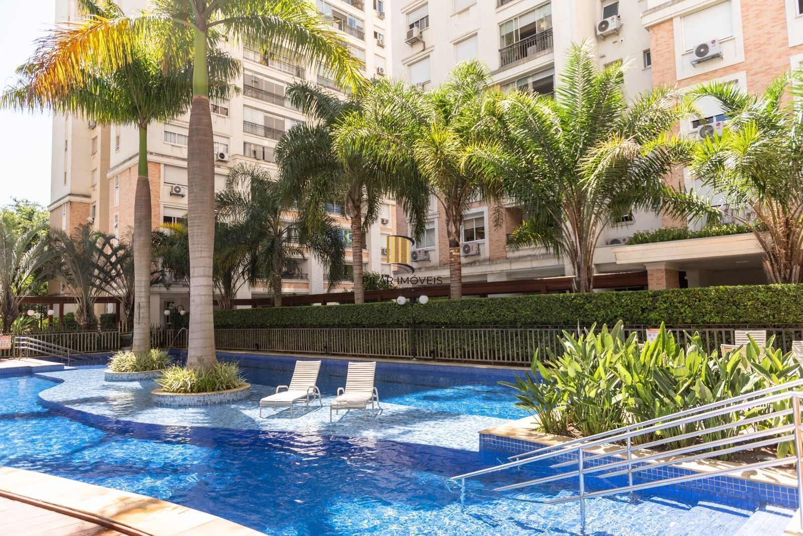 Apartamento à venda no bairro Passo D'areia em Porto Alegre/RS