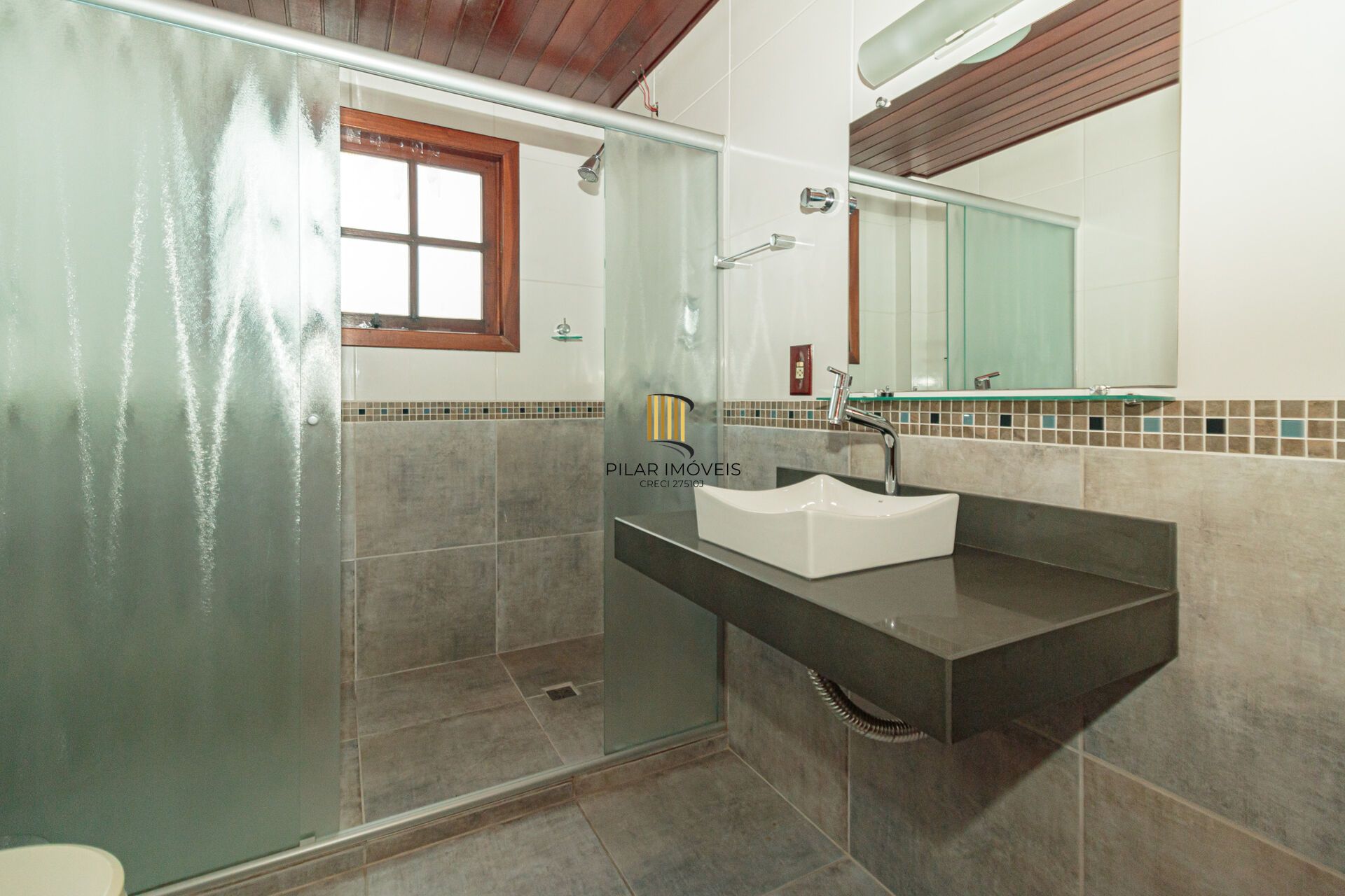 Apartamento à venda no bairro Jardim Planalto em Porto Alegre/RS