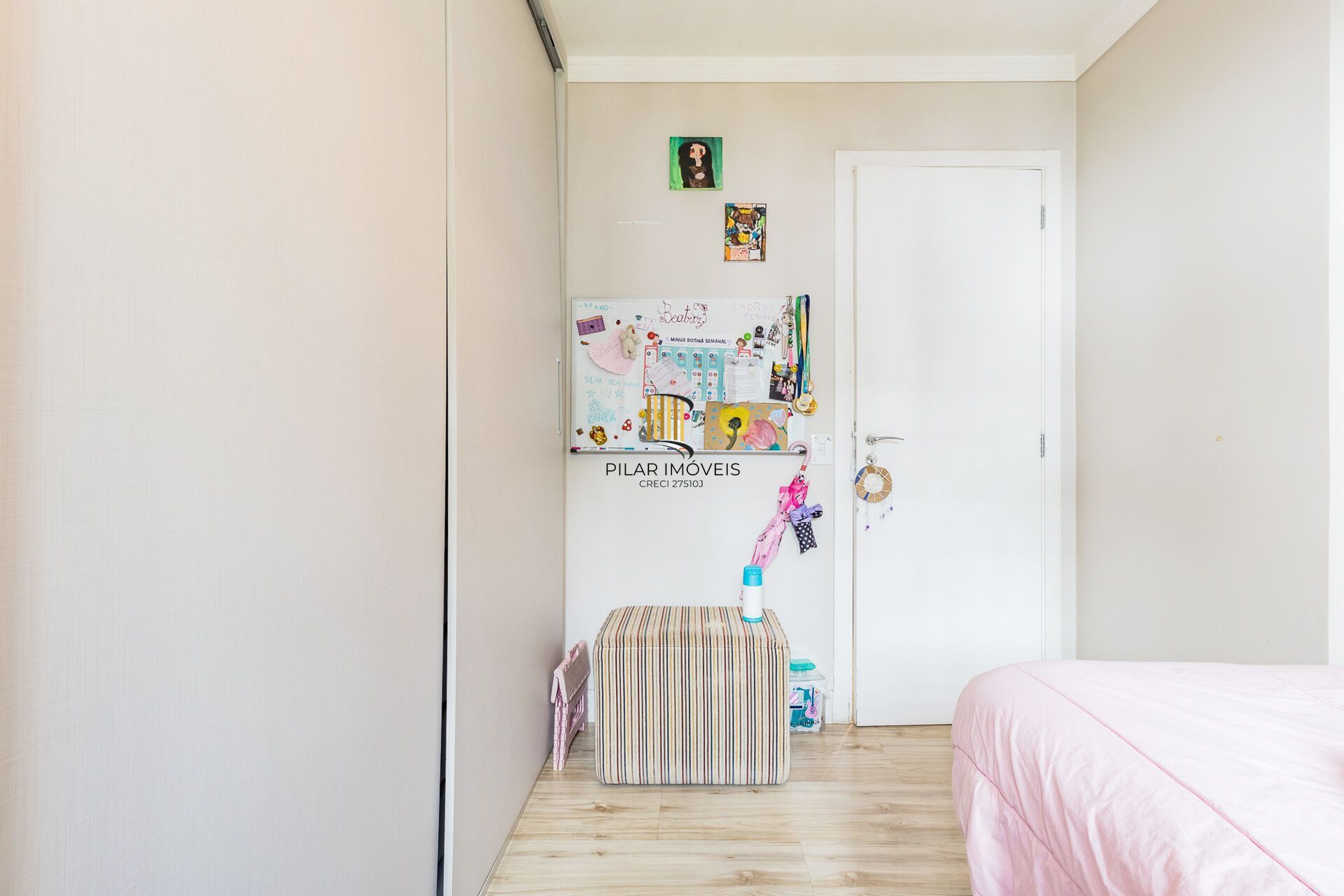 Apartamento à venda no bairro Passo D'areia em Porto Alegre/RS