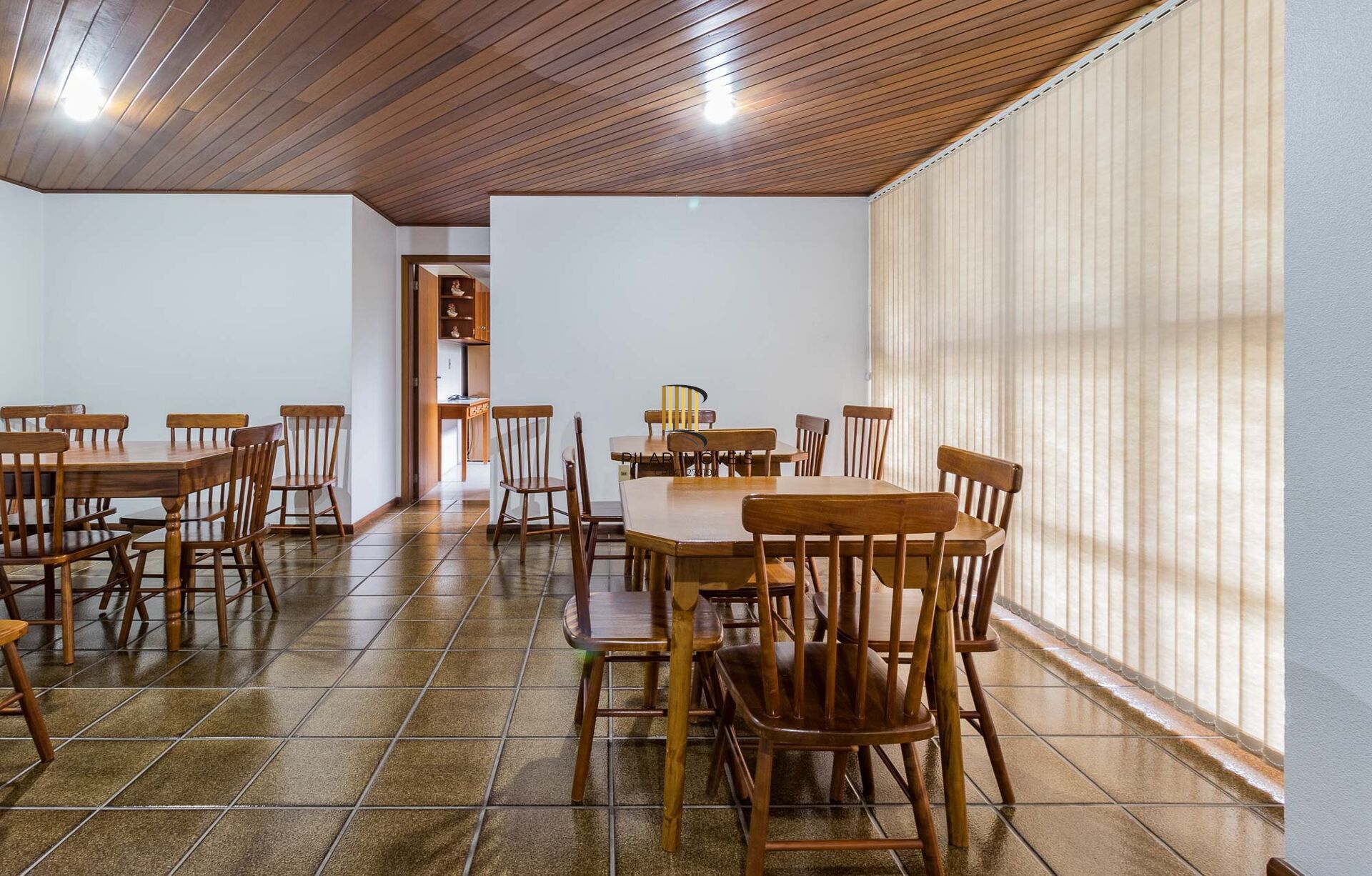 Apartamento à venda no bairro Jardim Lindóia em Porto Alegre/RS
