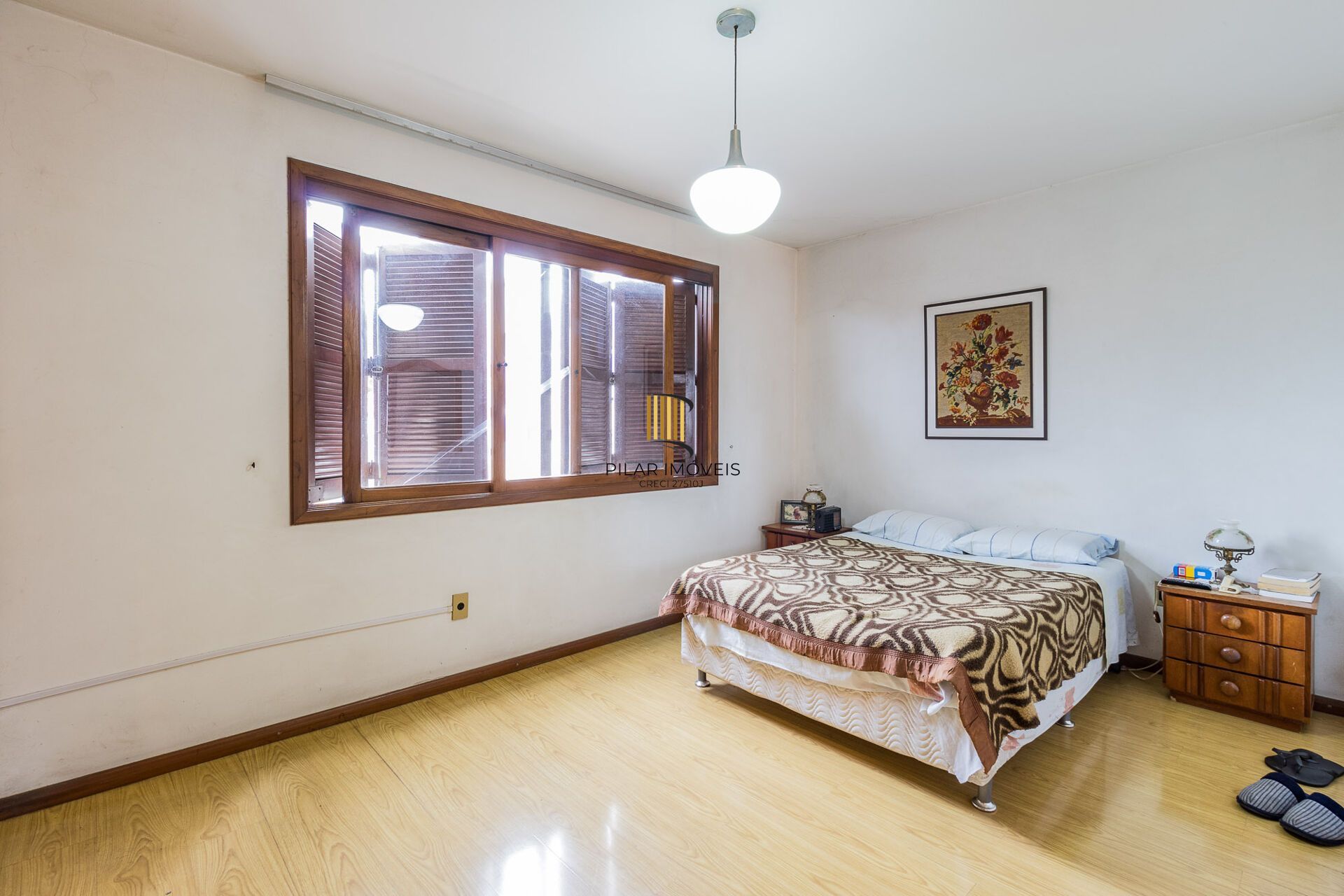 Apartamento à venda no bairro Jardim Lindóia em Porto Alegre/RS