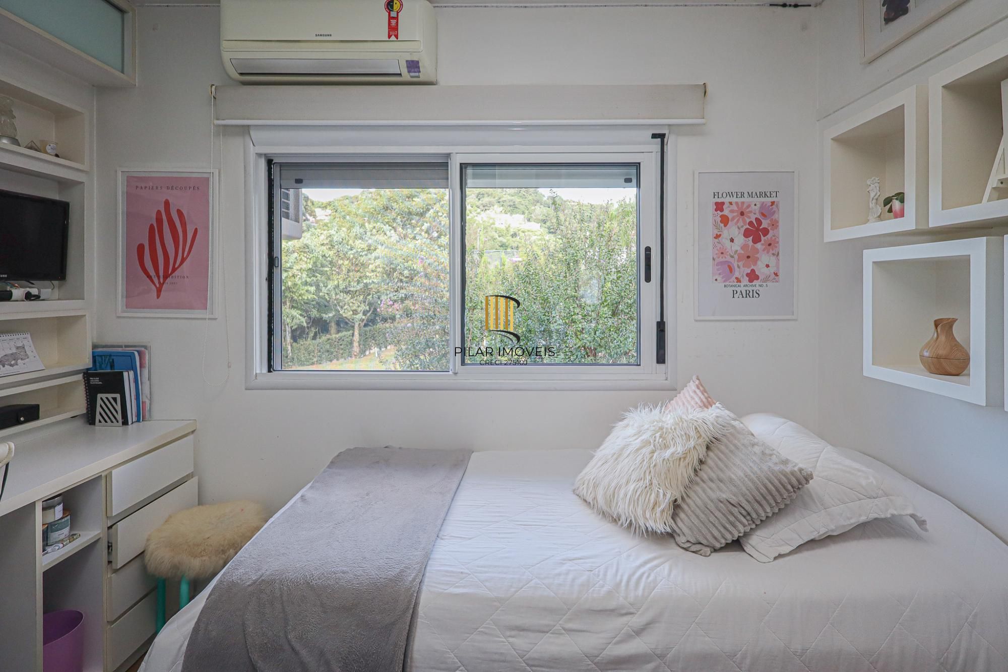 Casa em condomínio no bairro Teresópolis