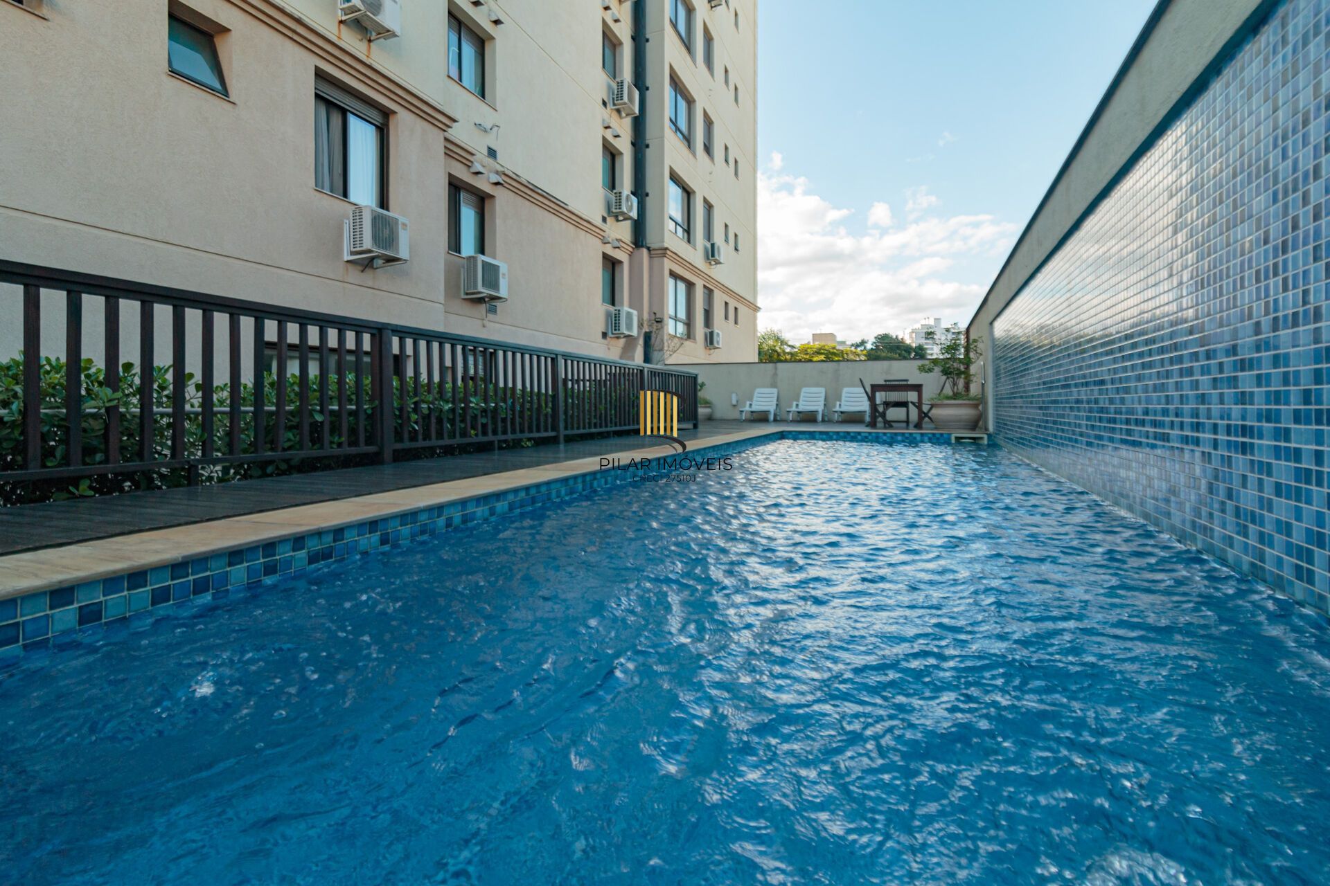 Apartamento à venda no bairro Passo da Areia em Porto Alegre/RS