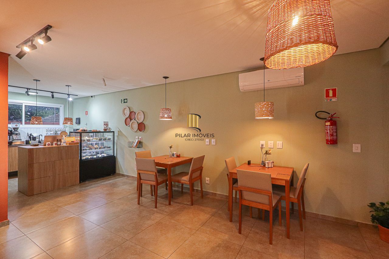 Casa Comercial a venda no bairro Cristo Redentor