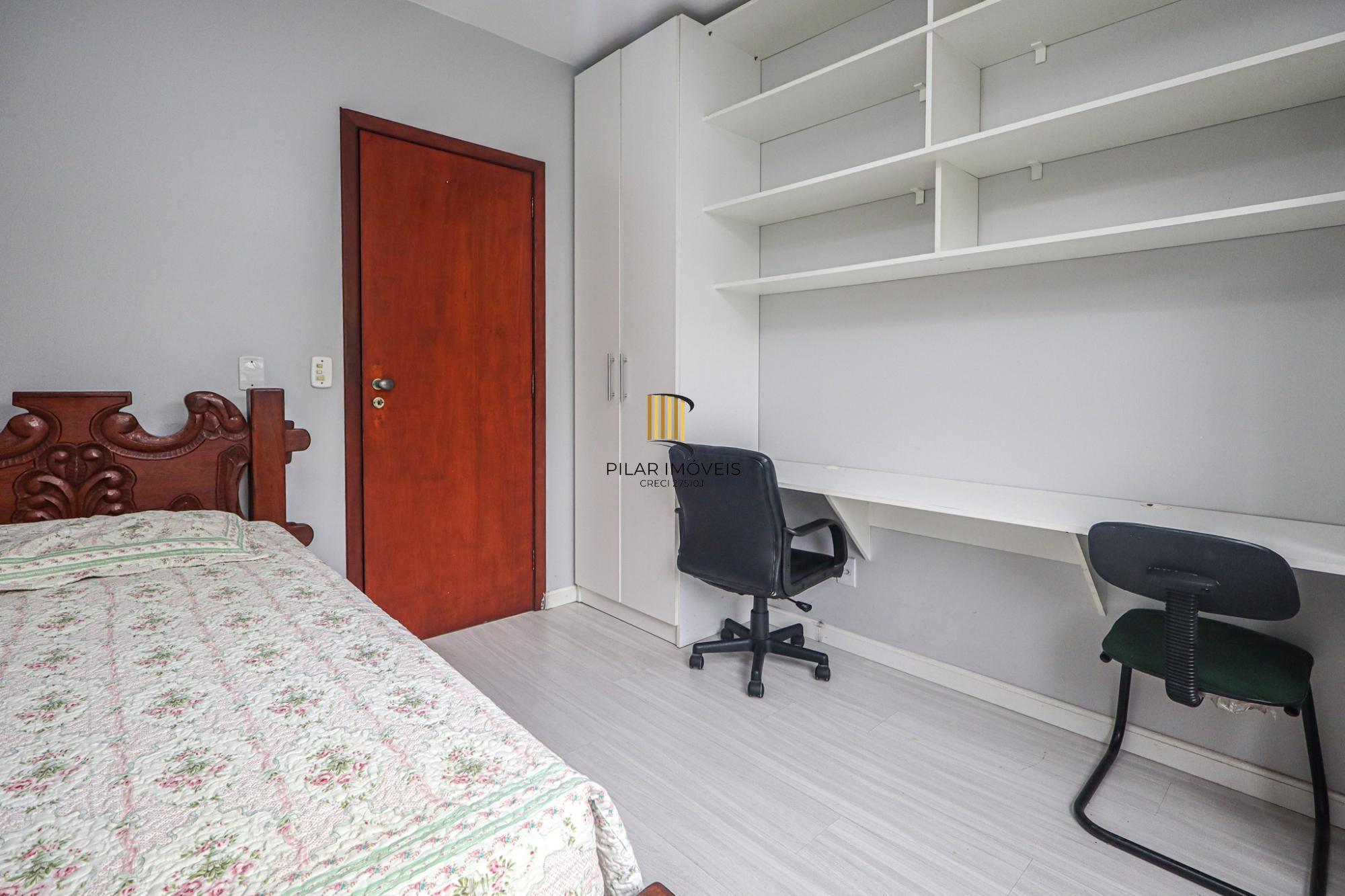 Apartamento a venda no bairro Mont' Serrat