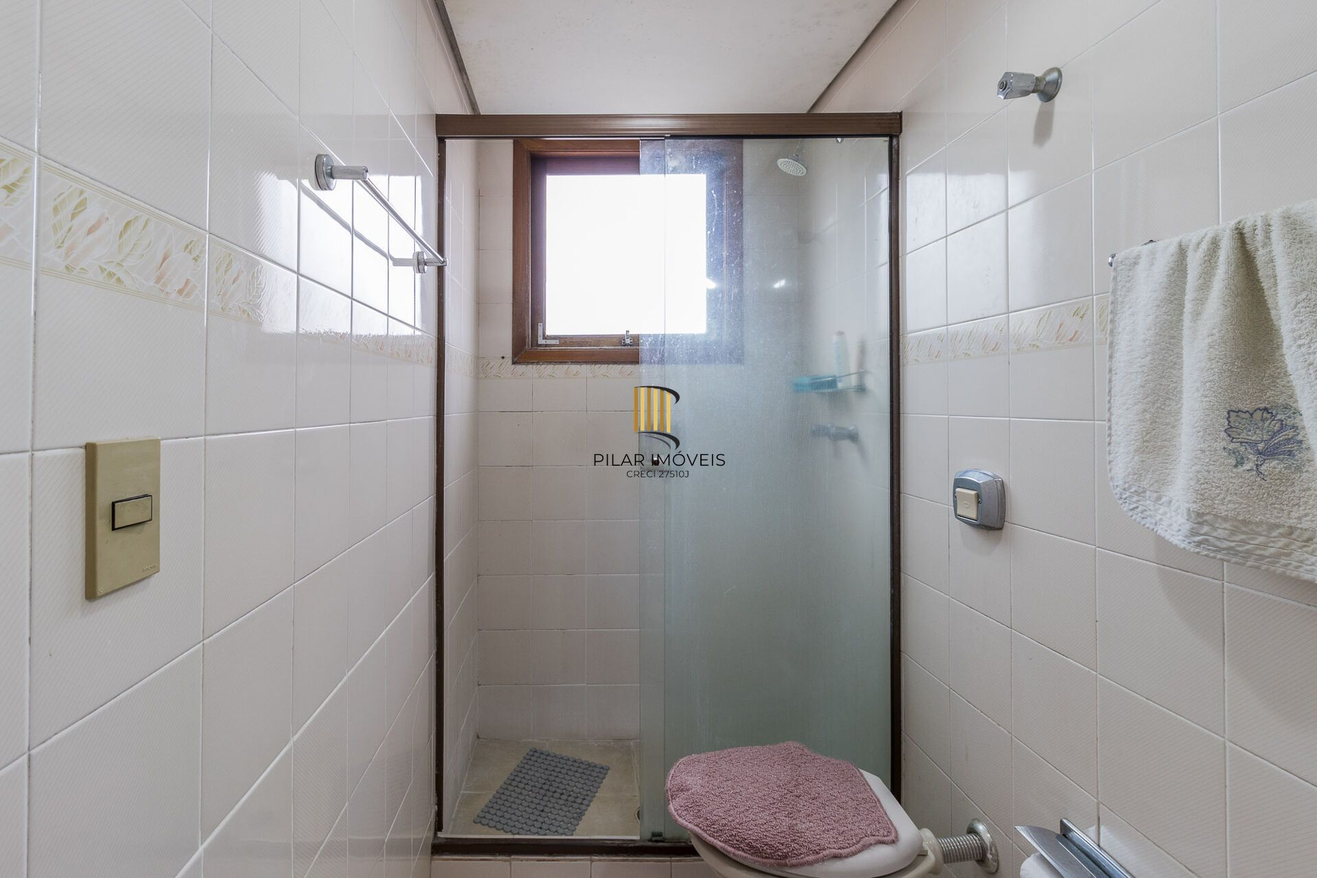 Apartamento à venda no bairro Jardim Lindóia em Porto Alegre/RS