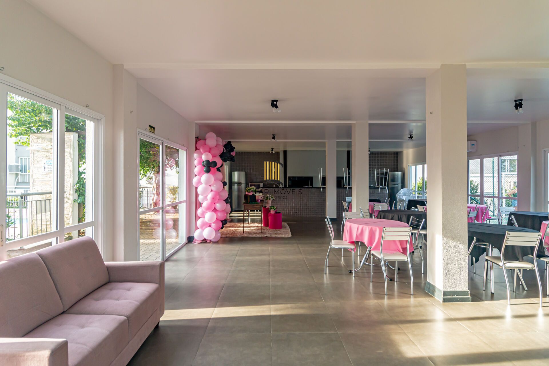 Apartamento à venda no bairro Lomba do Pinheiro em Porto Alegre/RS