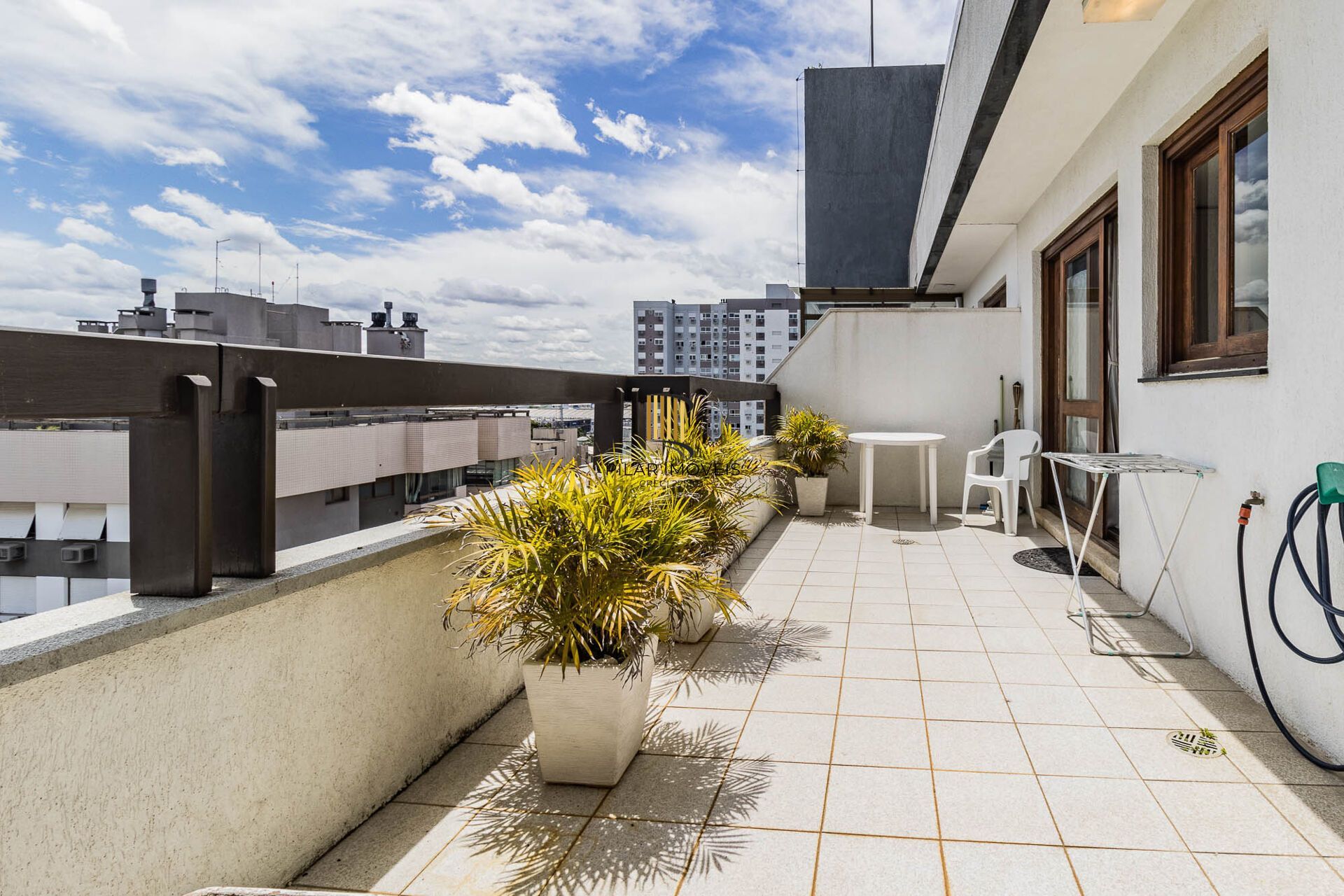 Apartamento à venda no bairro Jardim Lindóia em Porto Alegre/RS