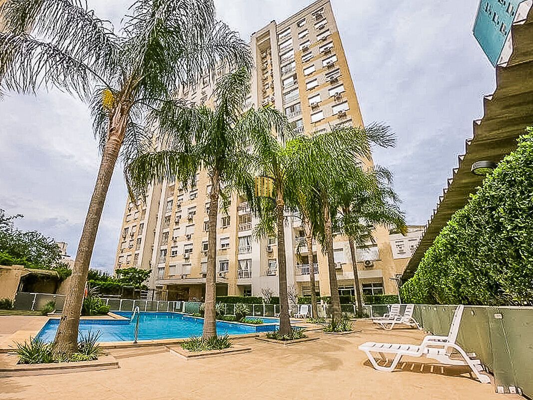 Apartamento à venda no bairro Passo D'areia em Porto Alegre/RS