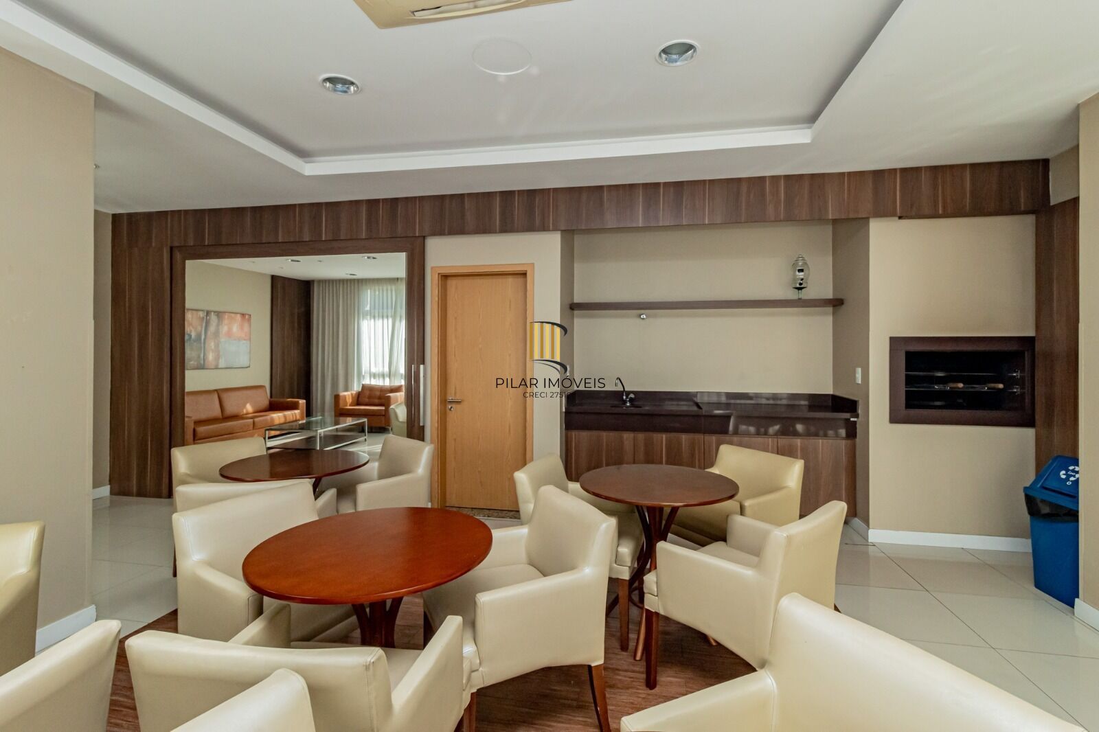 Apartamento à venda no bairro Passo D'areia em Porto Alegre/RS