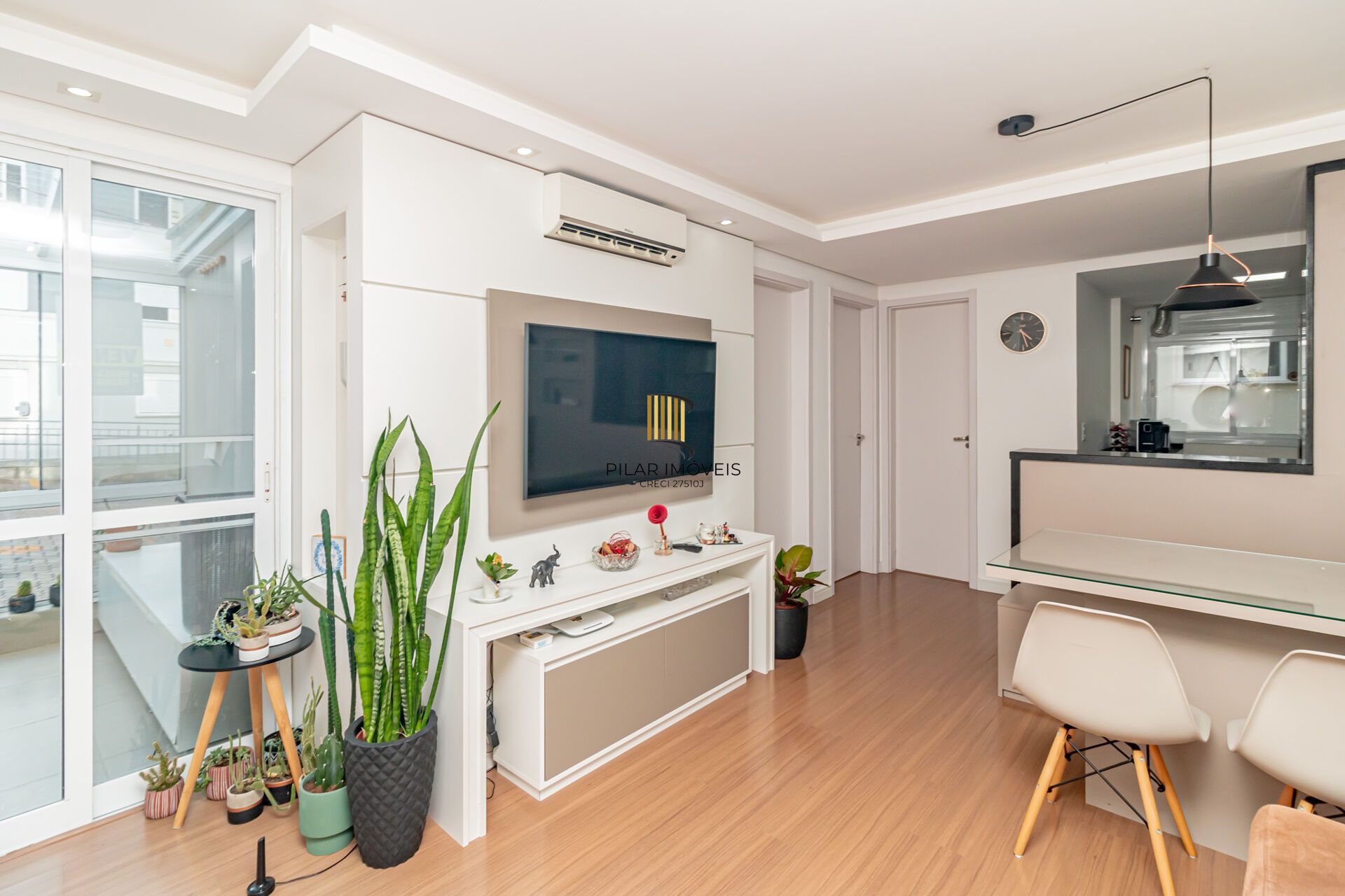 Apartamento à venda no bairro Lomba do Pinheiro em Porto Alegre/RS