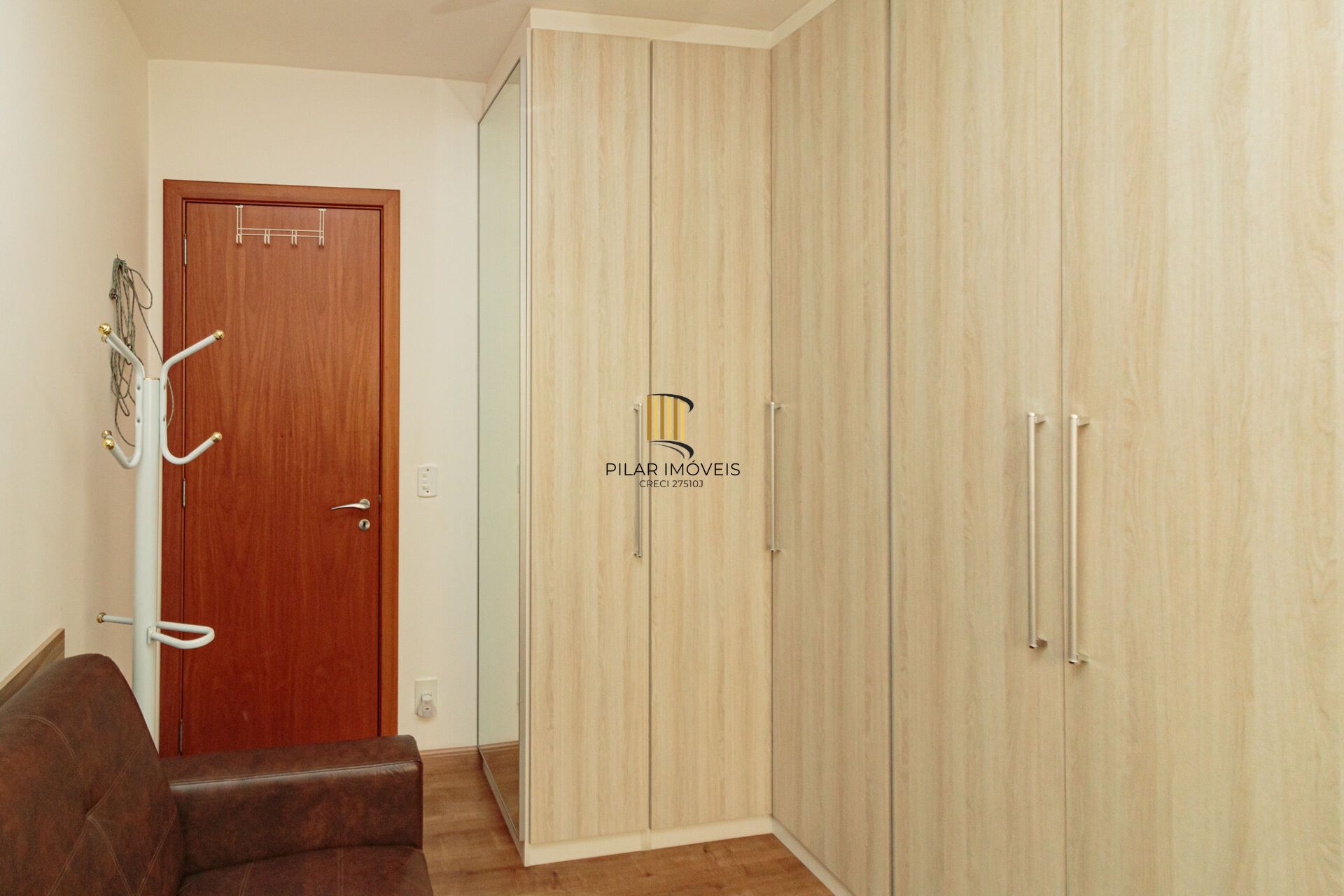 Apartamento à venda no bairro Passo da Areia em Porto Alegre/RS