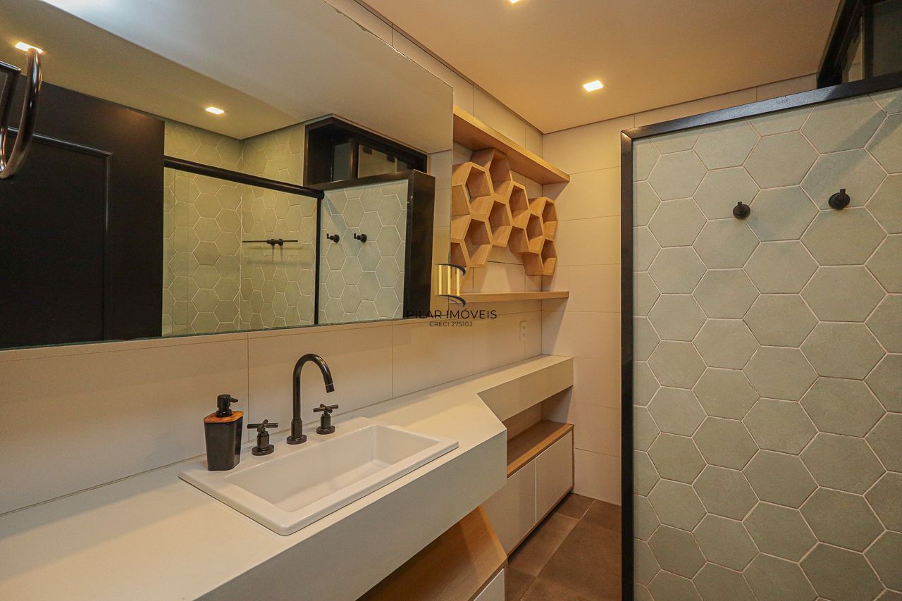 Apartamento a venda no bairro Bom fim