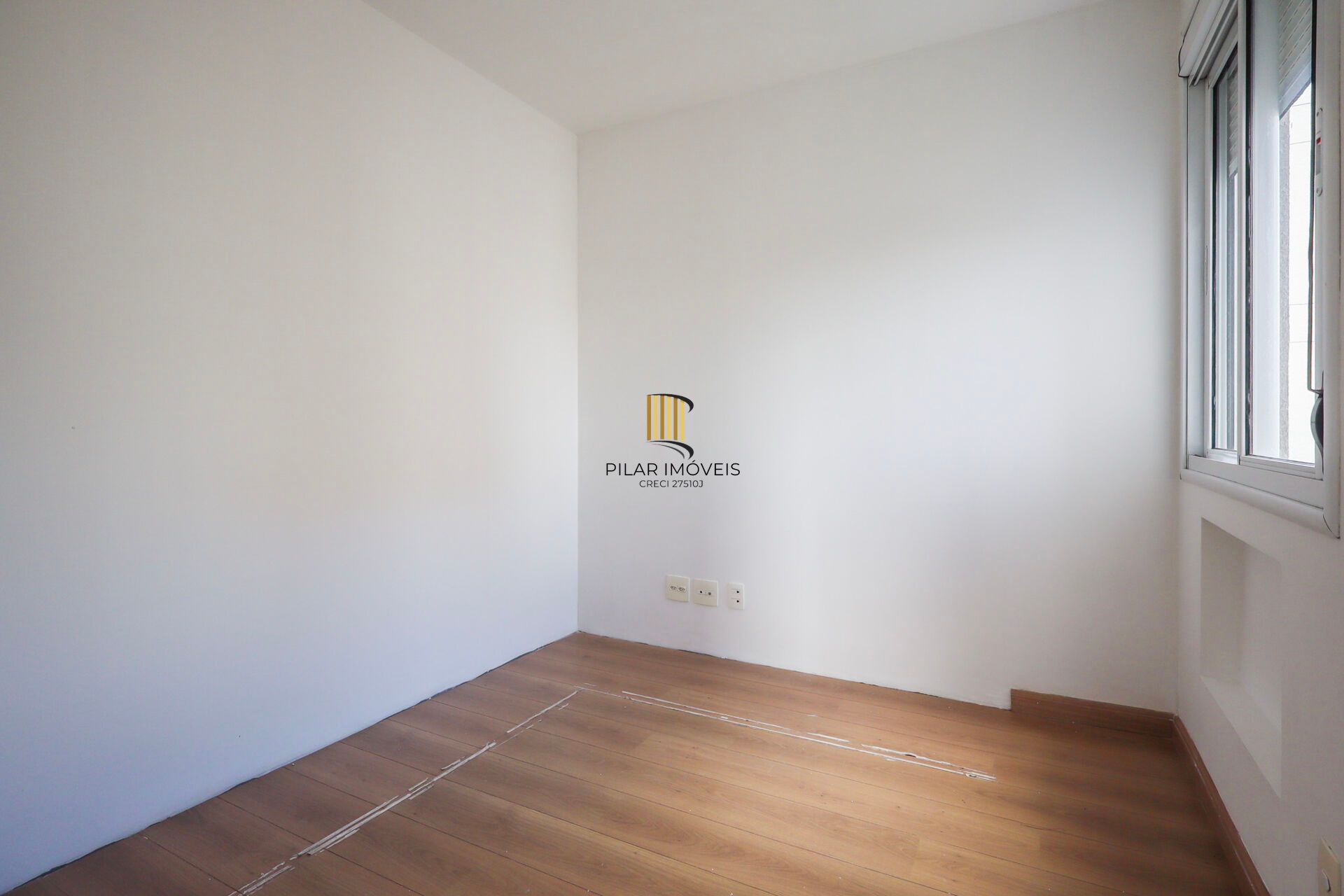 Apartamento à venda no bairro Jardim Lindóia em Porto Alegre/RS