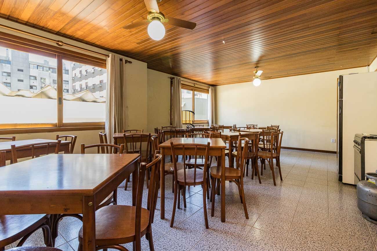 Apartamento à venda no bairro Jardim Lindóia em Porto Alegre/RS