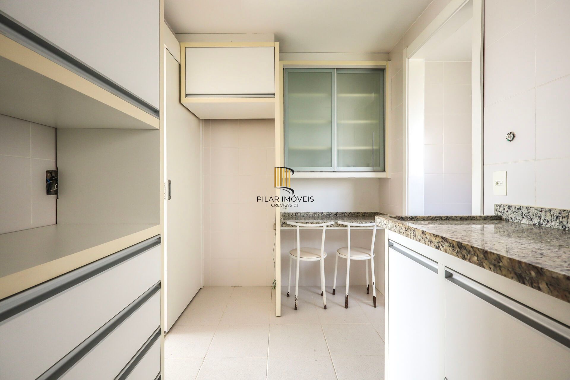 Apartamento à venda no bairro Jardim Lindóia em Porto Alegre/RS