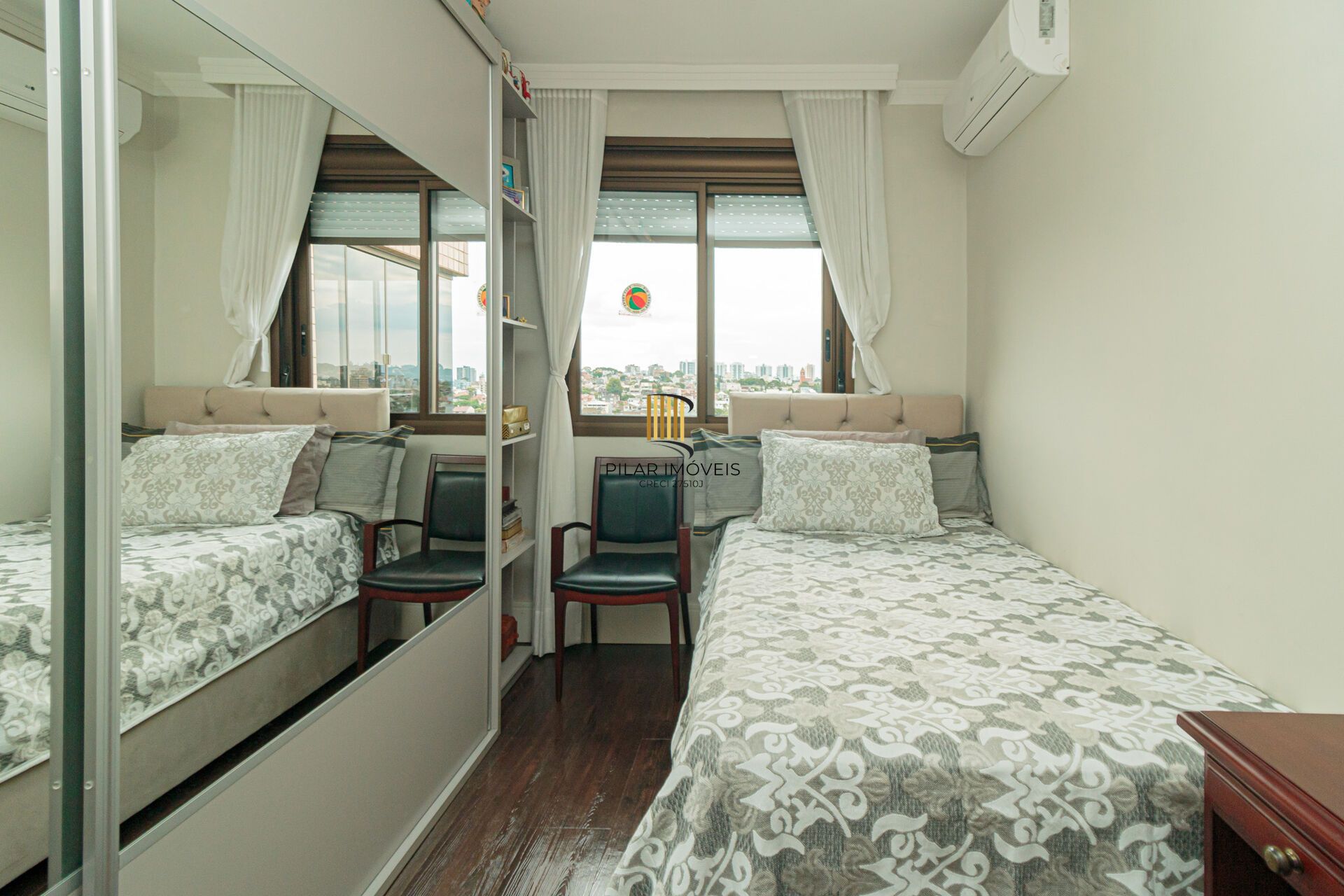 Apartamento à venda no bairro Jardim Planalto em Porto Alegre/RS