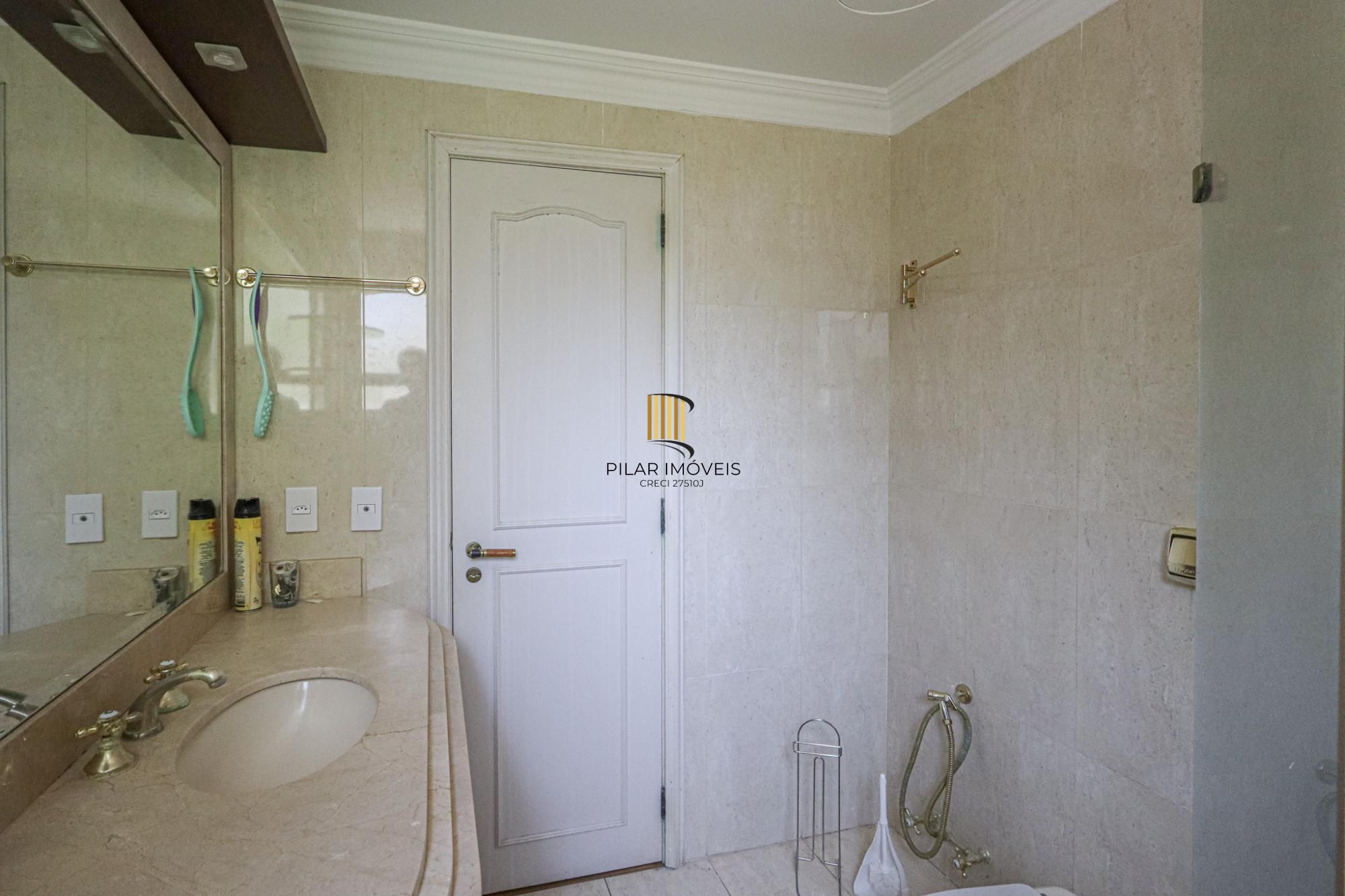 Apartamento a venda no bairro Mont' Serrat