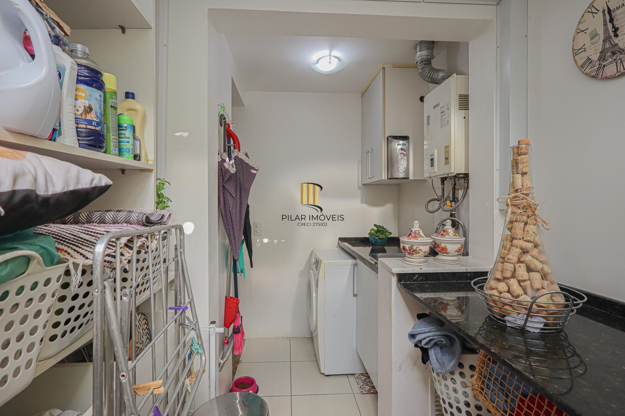 Casa em condomínio no bairro Teresópolis