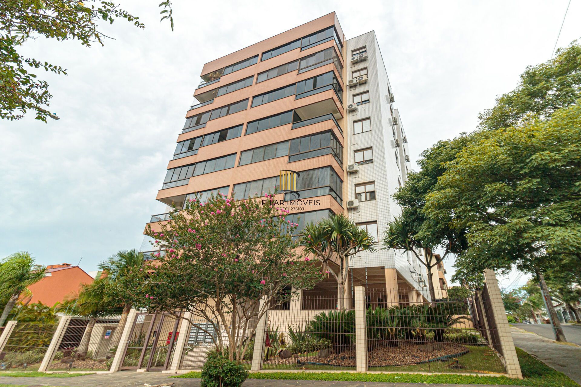 Apartamento à venda no bairro Jardim Planalto em Porto Alegre/RS