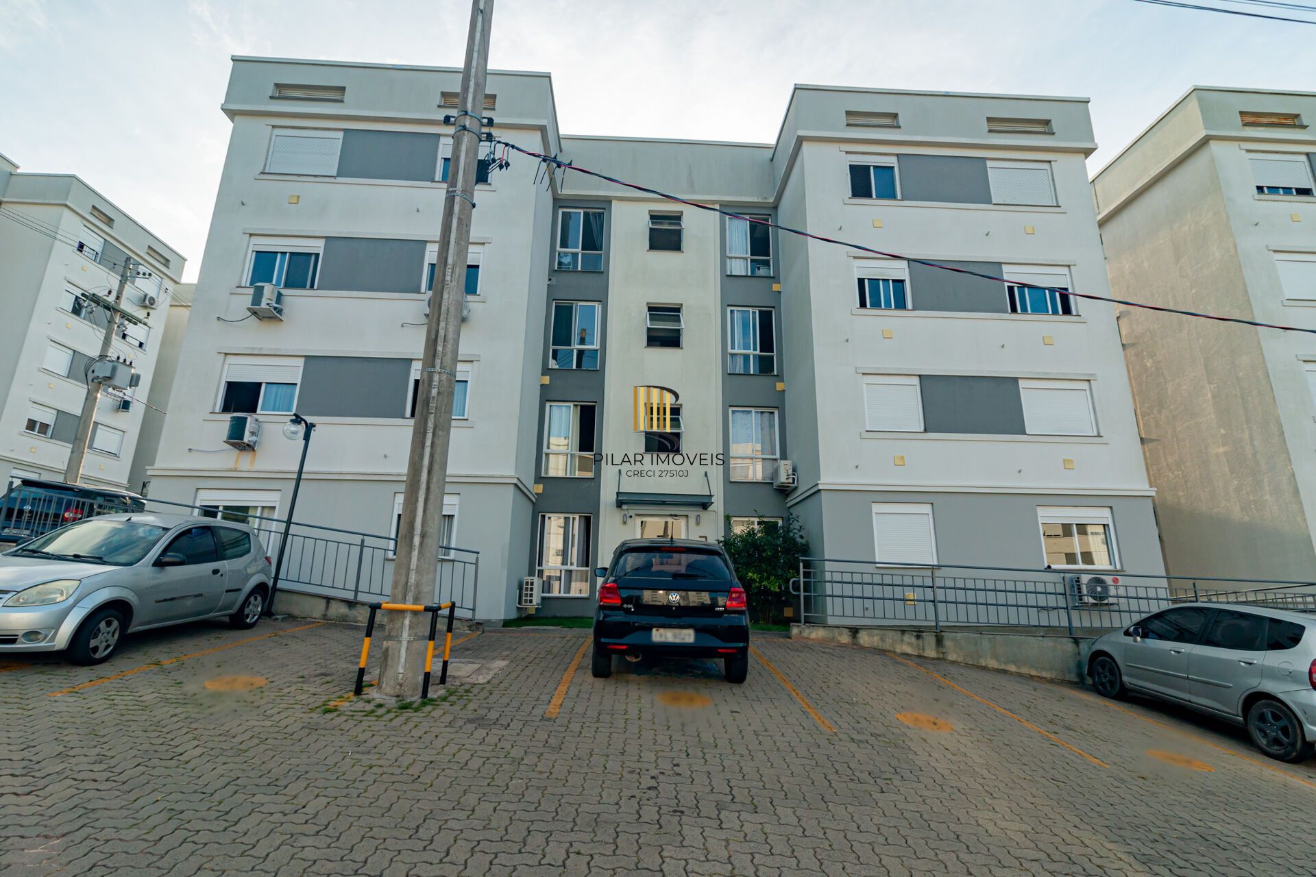Apartamento à venda no bairro Lomba do Pinheiro em Porto Alegre/RS