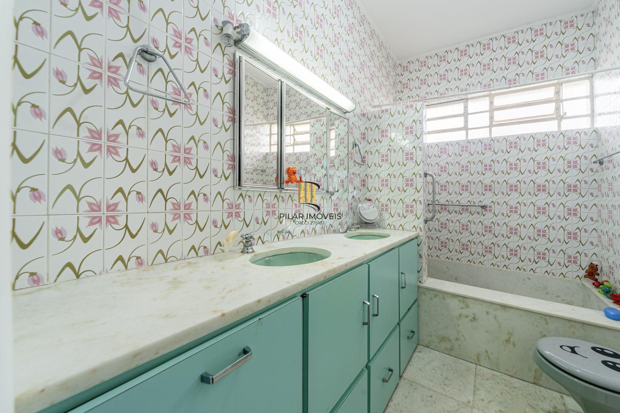Casa a venda no bairro Três Figueiras