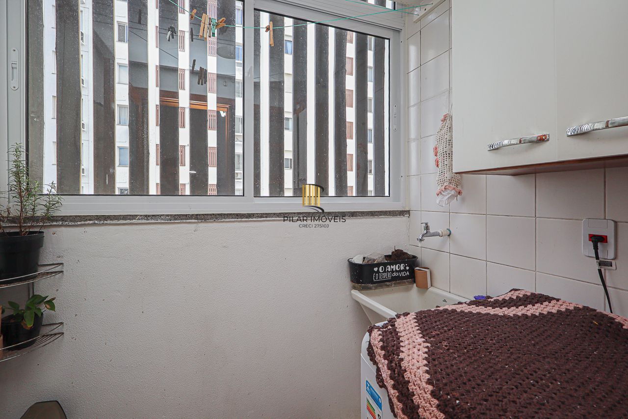 Apartamento a venda no bairro Partenon