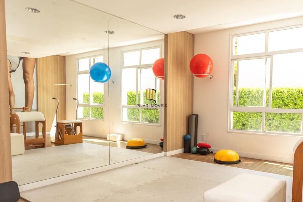 Apartamento à venda no bairro Passo D'areia em Porto Alegre/RS