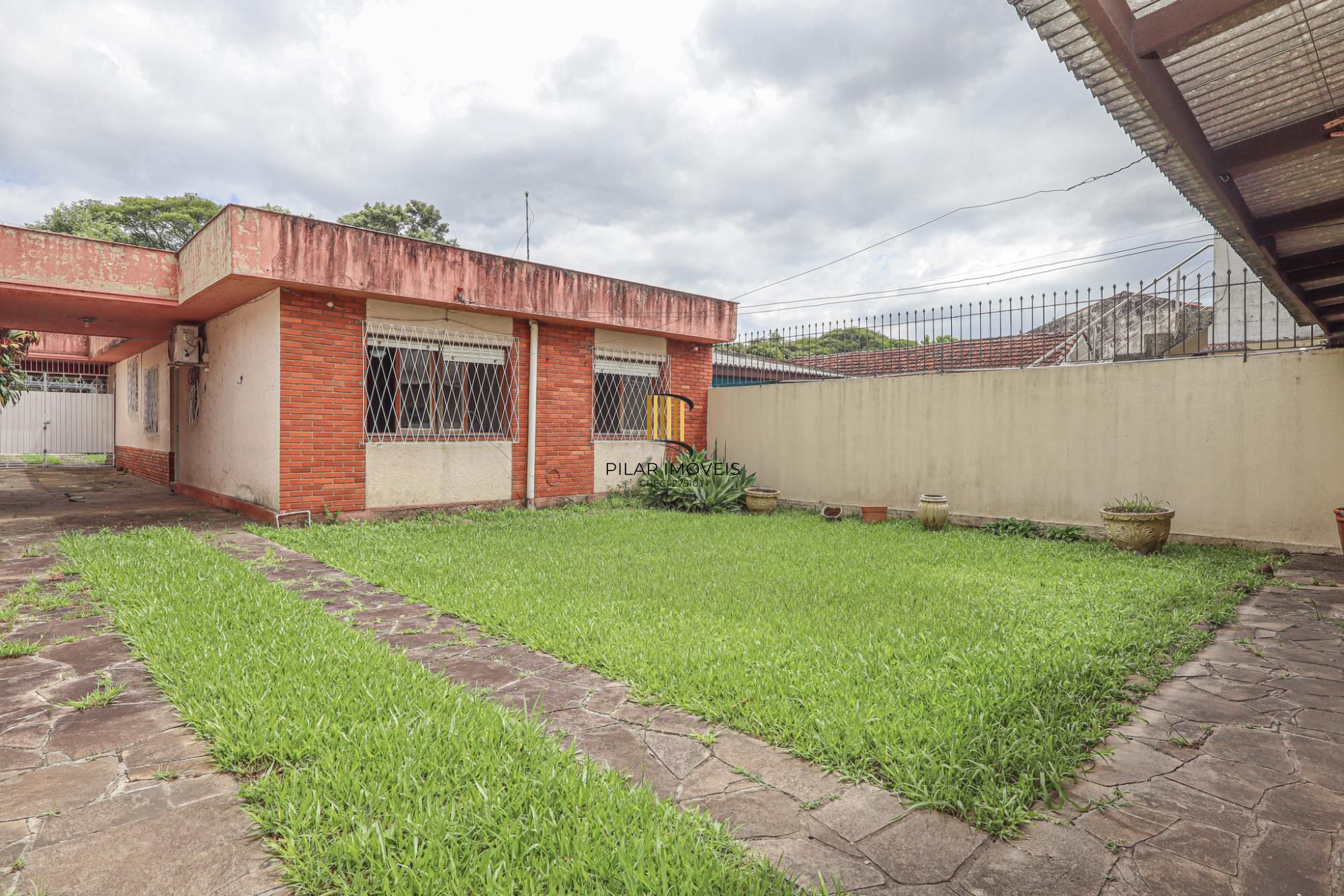 Casa à venda no bairro Morro Santana em Porto Alegre/RS