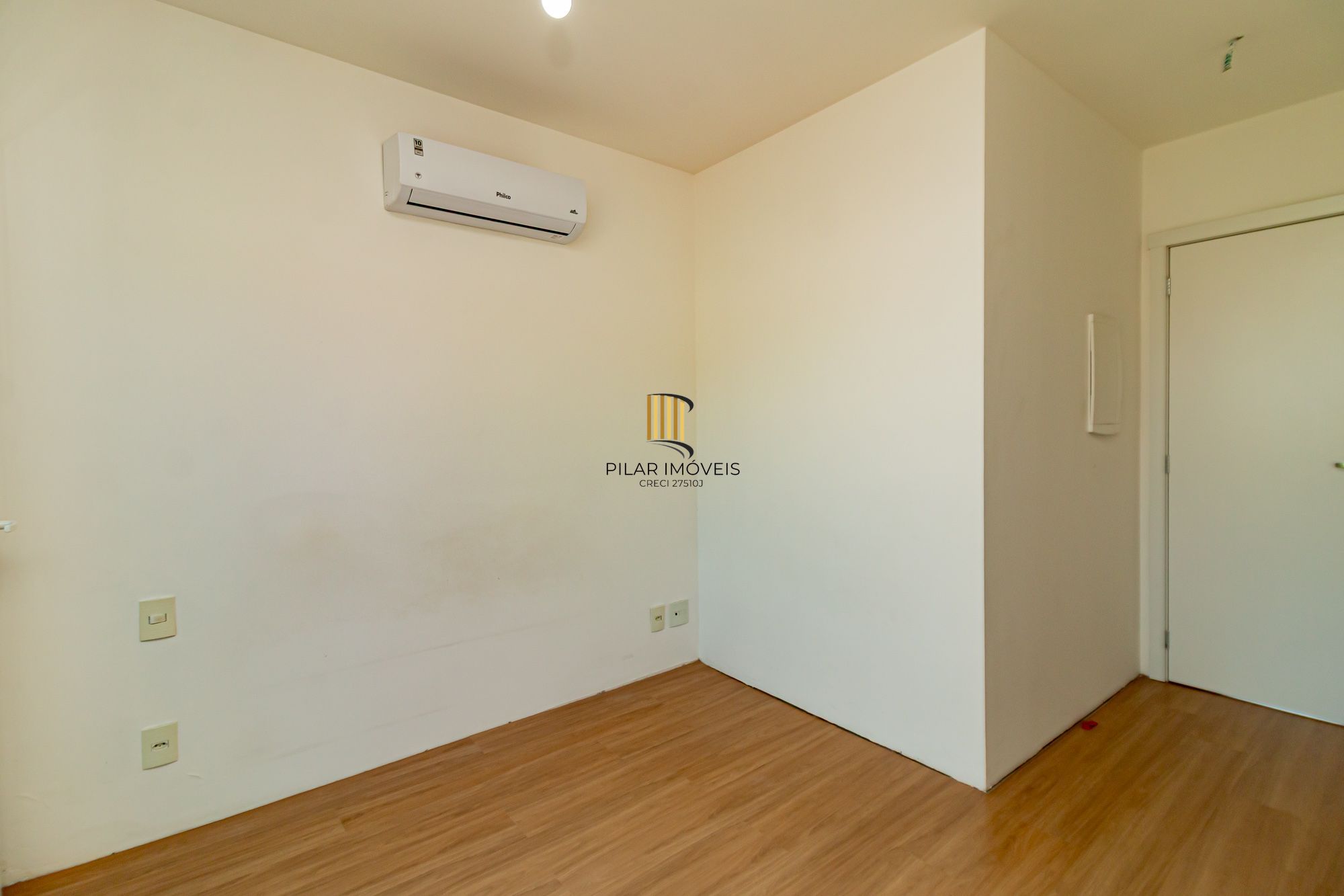 Casa em condomínio a venda na Lomba do Pinheiro