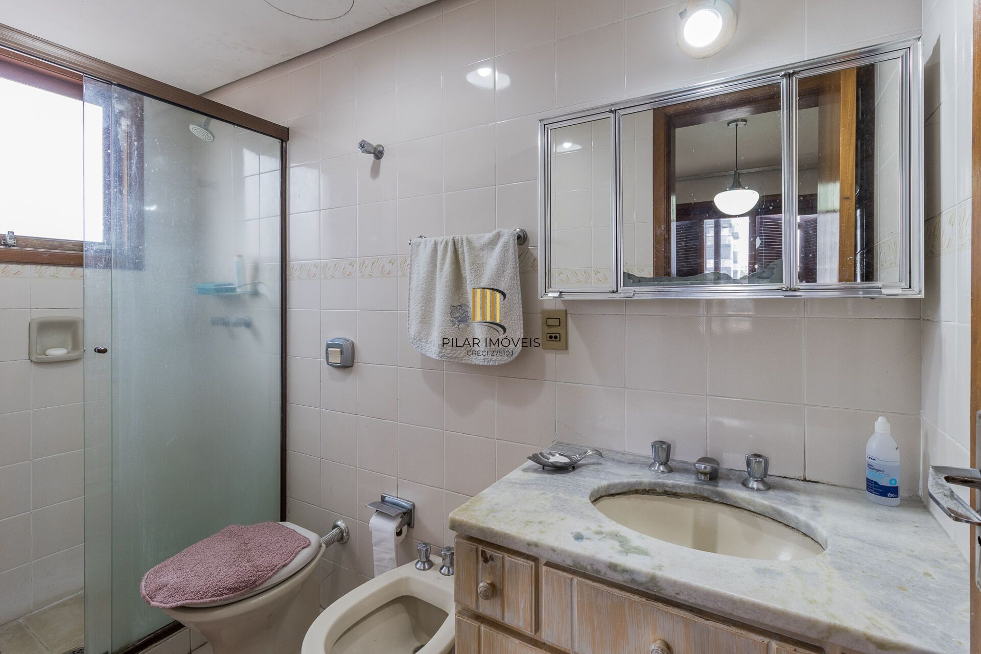 Apartamento à venda no bairro Jardim Lindóia em Porto Alegre/RS