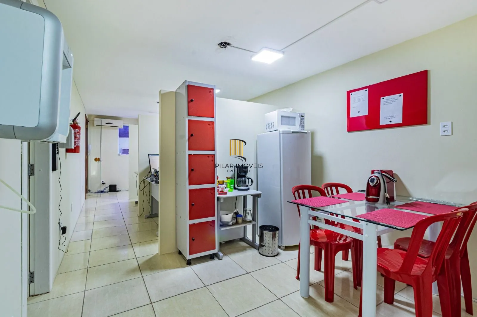 Oportunidade Única! Prédio Comercial em Localização Privilegiada em Porto Alegre