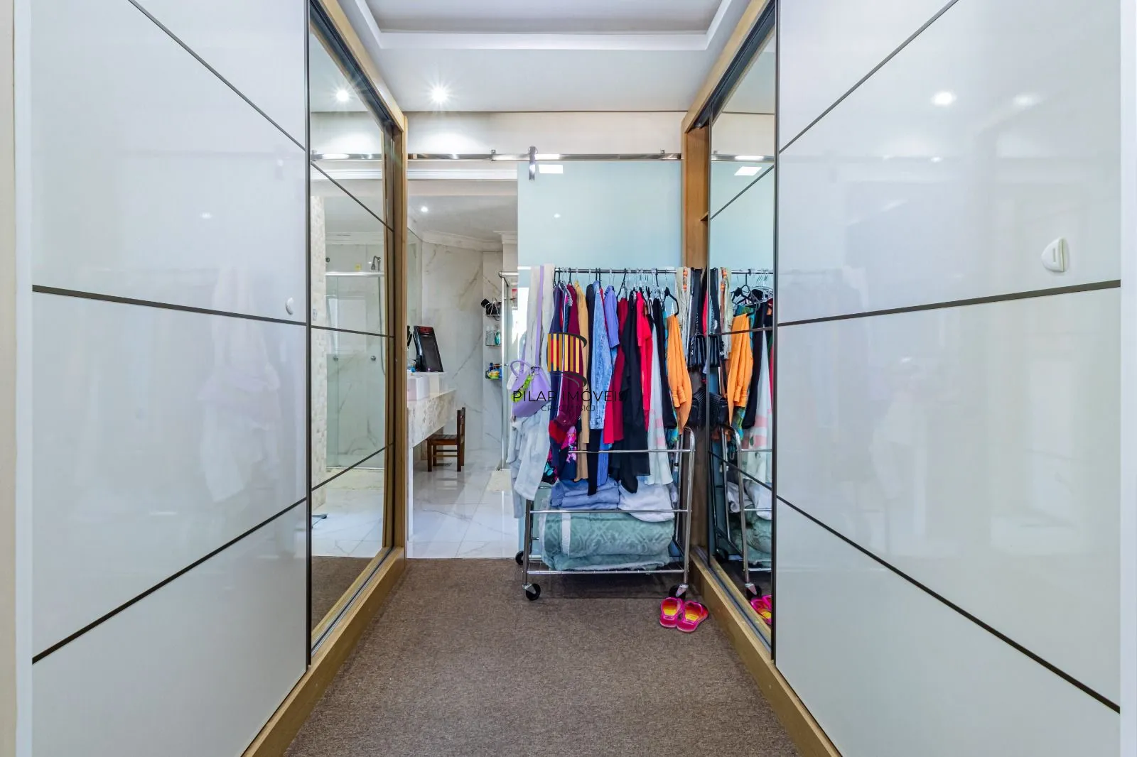 Oportunidade Única! Prédio Comercial em Localização Privilegiada em Porto Alegre