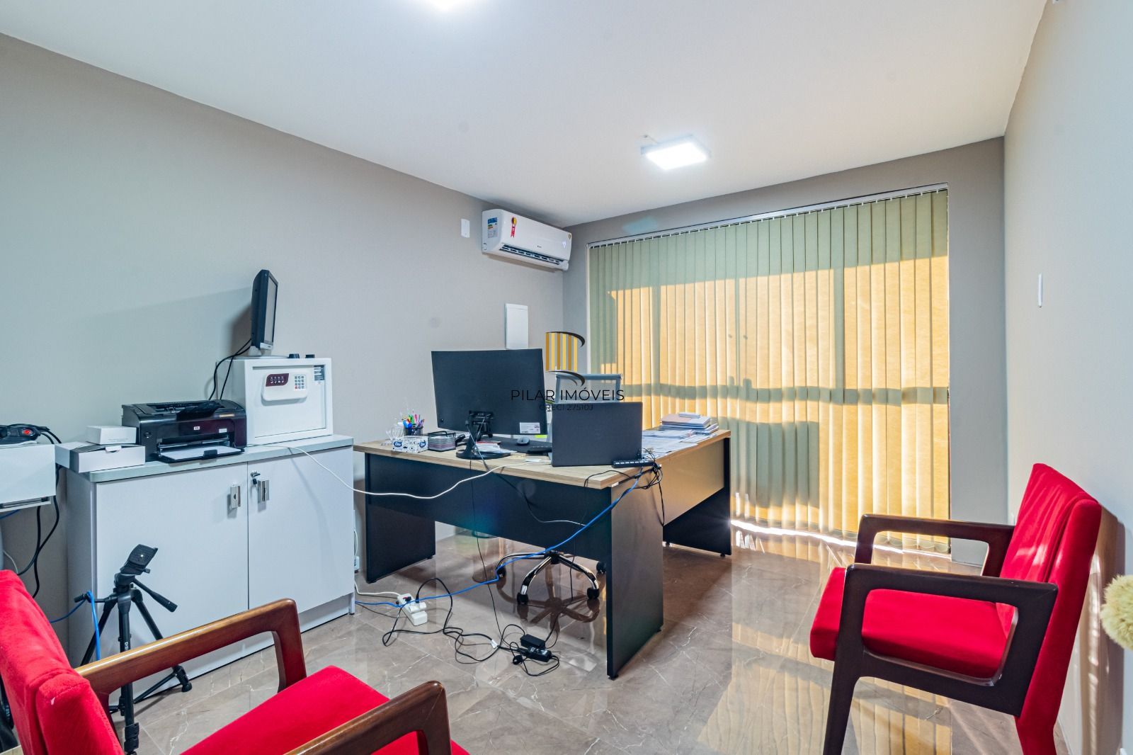 Oportunidade Única! Prédio Comercial em Localização Privilegiada em Porto Alegre