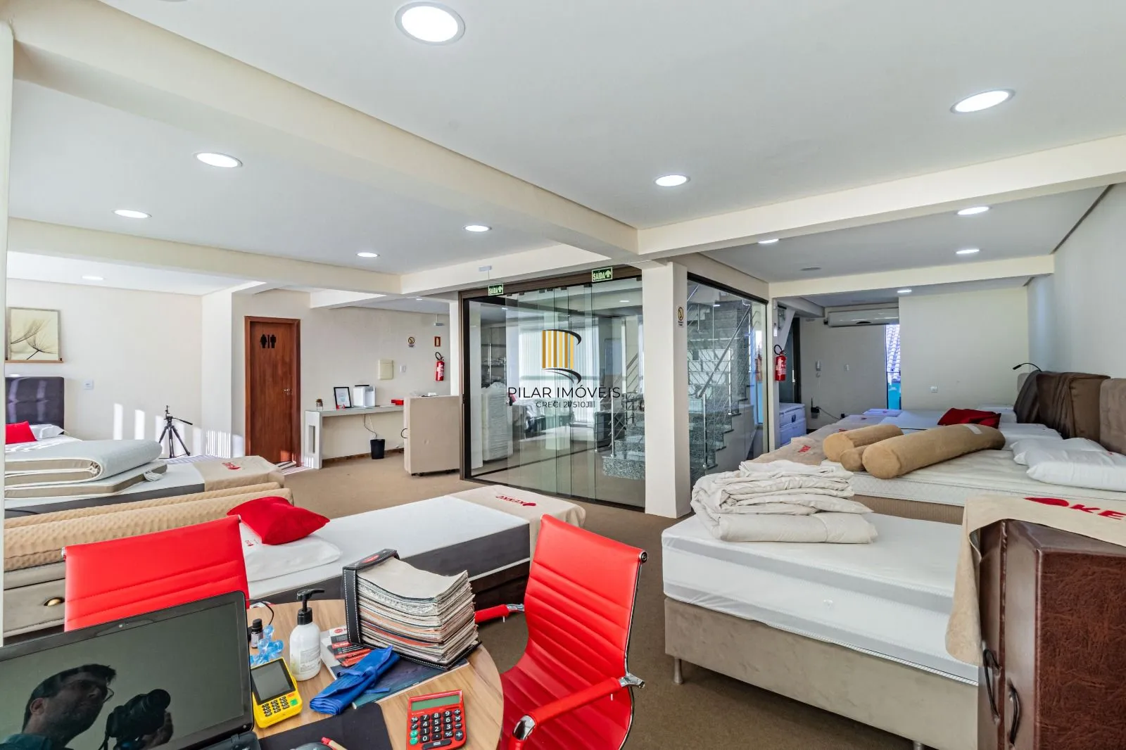 Oportunidade Única! Prédio Comercial em Localização Privilegiada em Porto Alegre