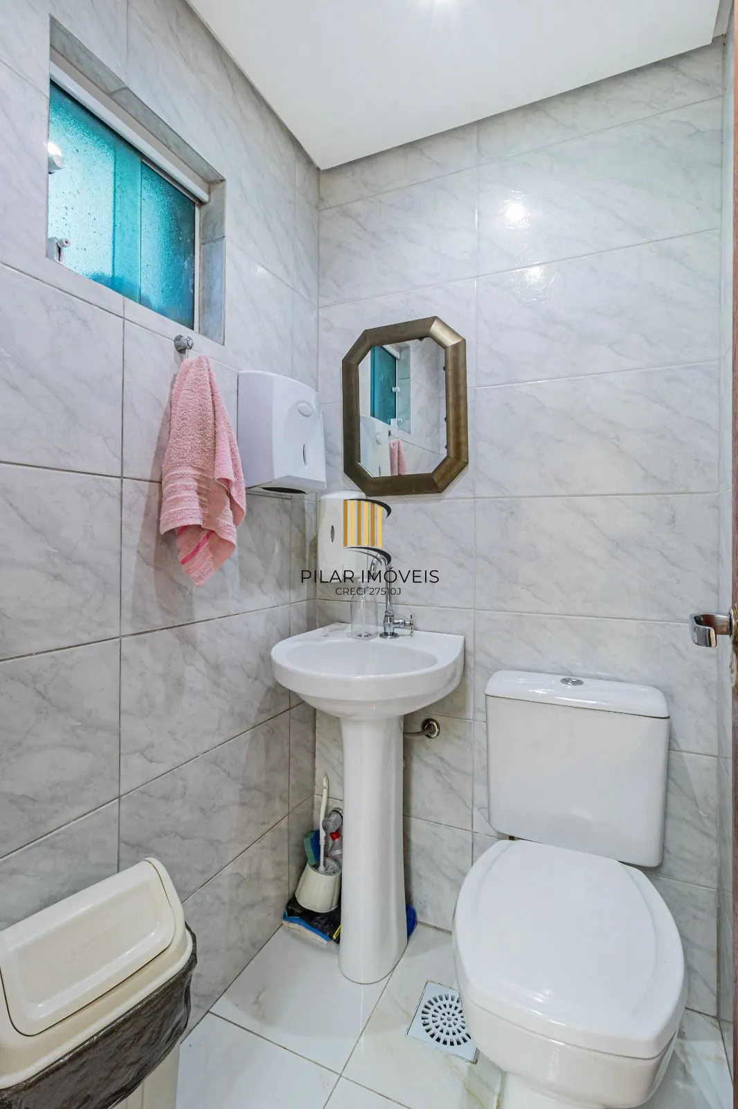 Oportunidade Única! Prédio Comercial em Localização Privilegiada em Porto Alegre