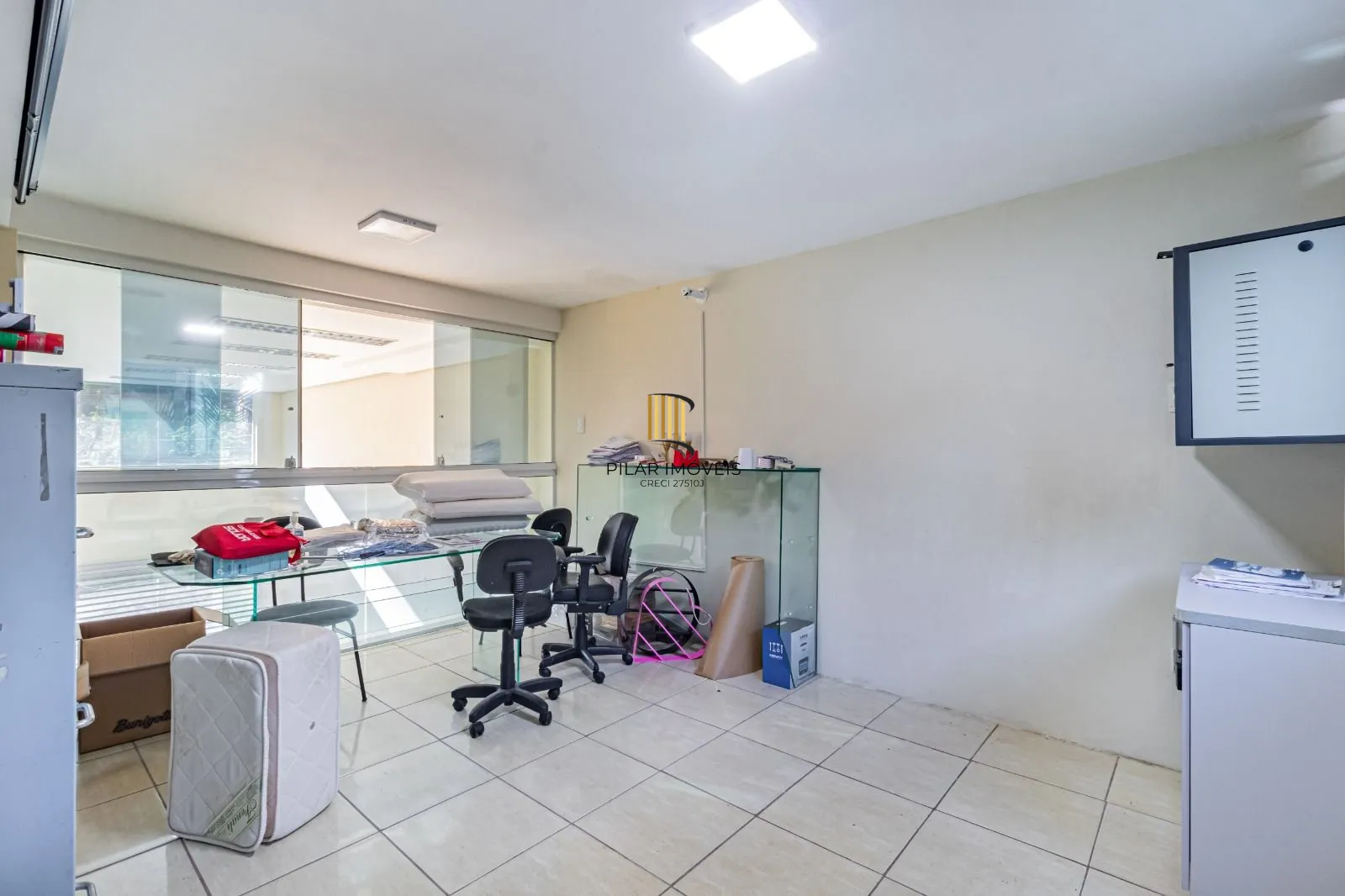 Oportunidade Única! Prédio Comercial em Localização Privilegiada em Porto Alegre