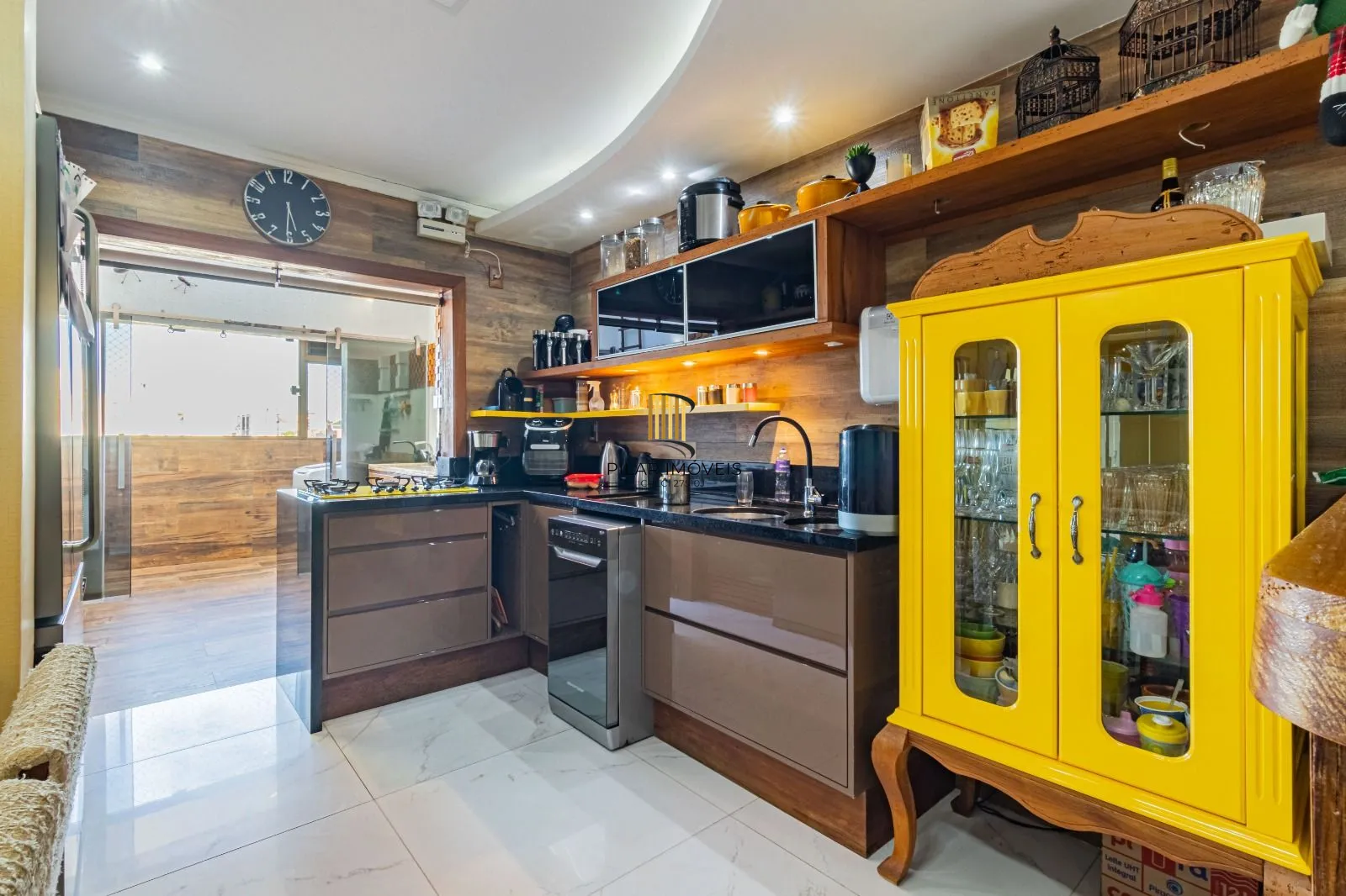 Oportunidade Única! Prédio Comercial em Localização Privilegiada em Porto Alegre