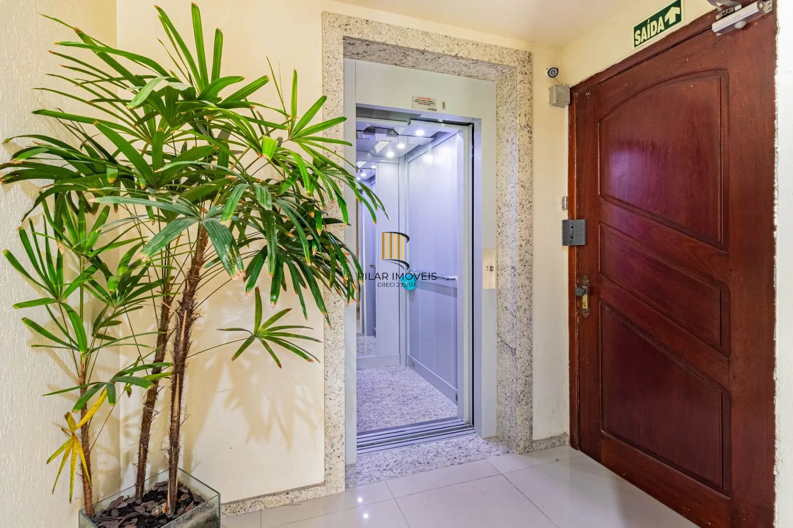 Oportunidade Única! Prédio Comercial em Localização Privilegiada em Porto Alegre