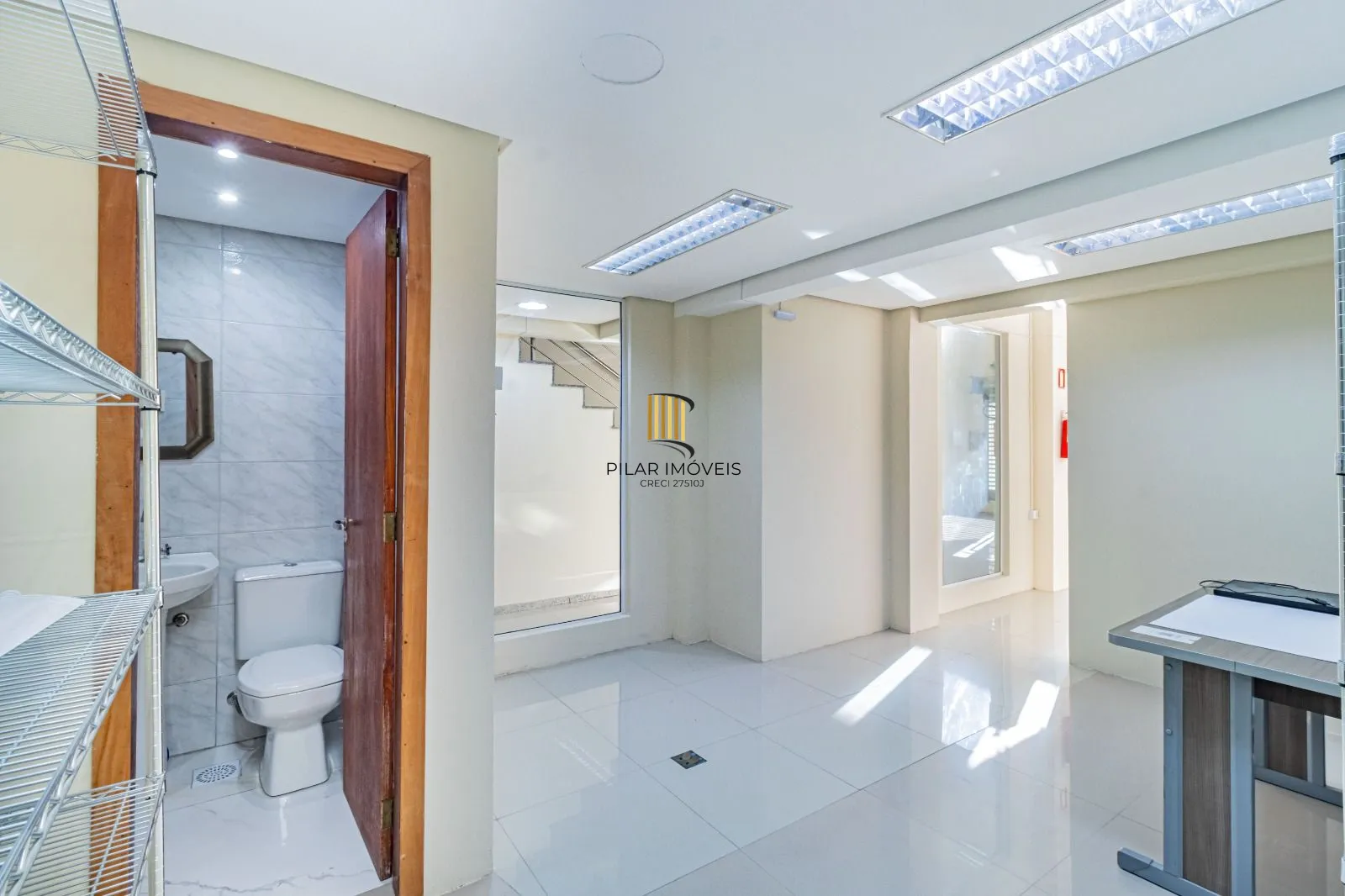 Oportunidade Única! Prédio Comercial em Localização Privilegiada em Porto Alegre