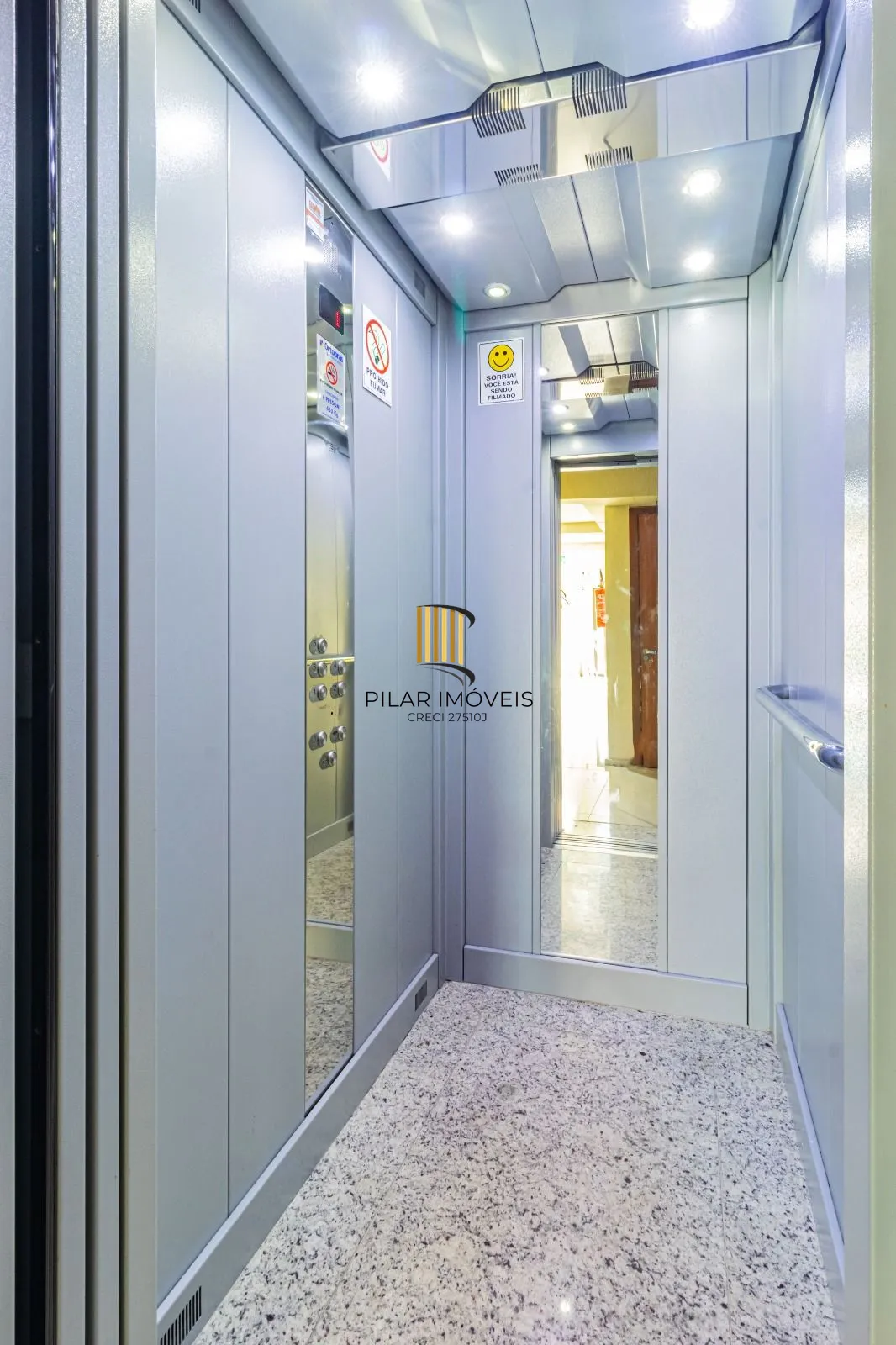 Oportunidade Única! Prédio Comercial em Localização Privilegiada em Porto Alegre