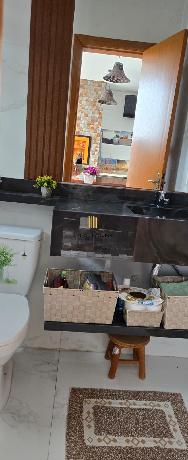 Excelente casa alto padrão, mobiliada no bairro Igara em Canoas.