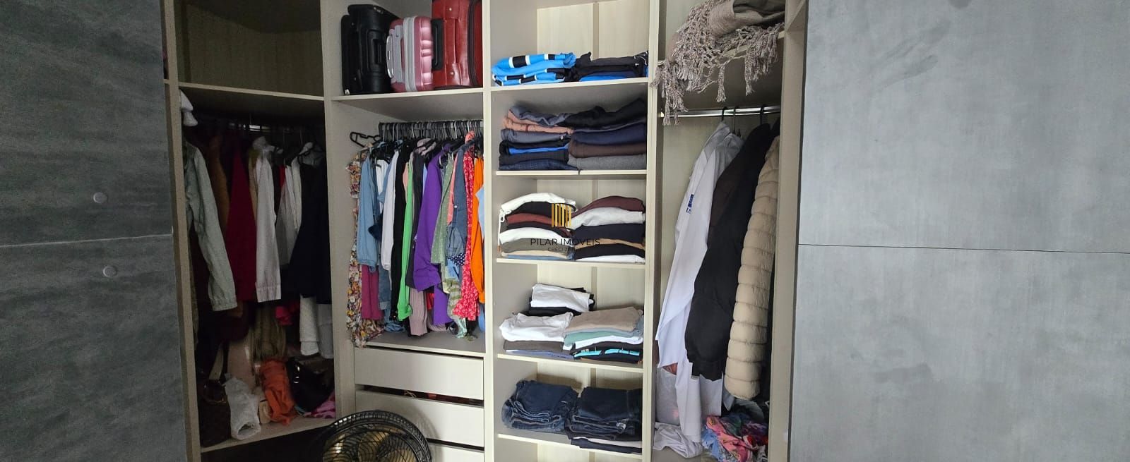 Excelente casa alto padrão, mobiliada no bairro Igara em Canoas.