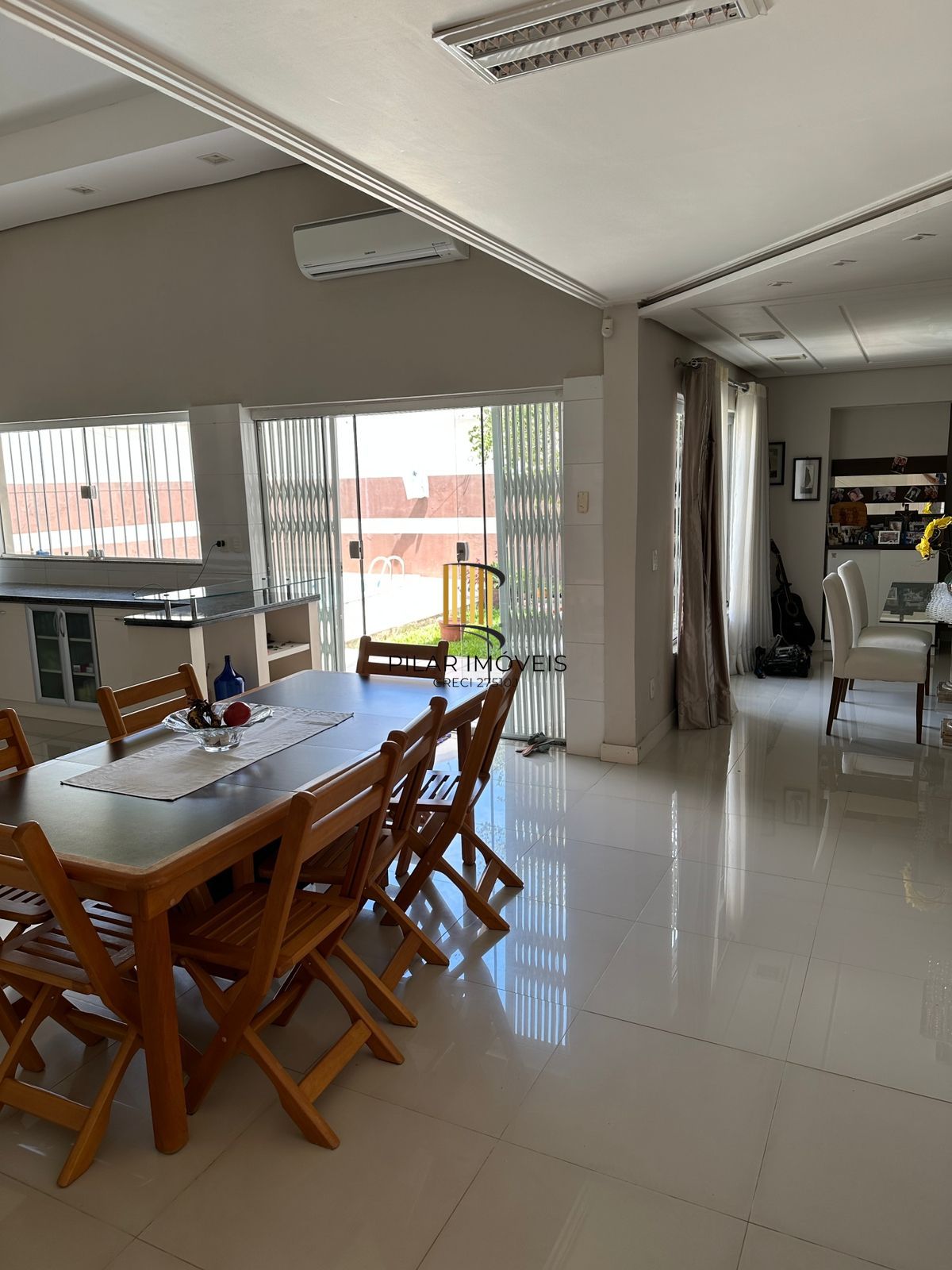 Casa 4 dormitórios no bairro Niterói