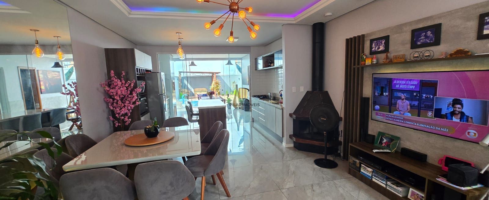 Excelente casa alto padrão, mobiliada no bairro Igara em Canoas.