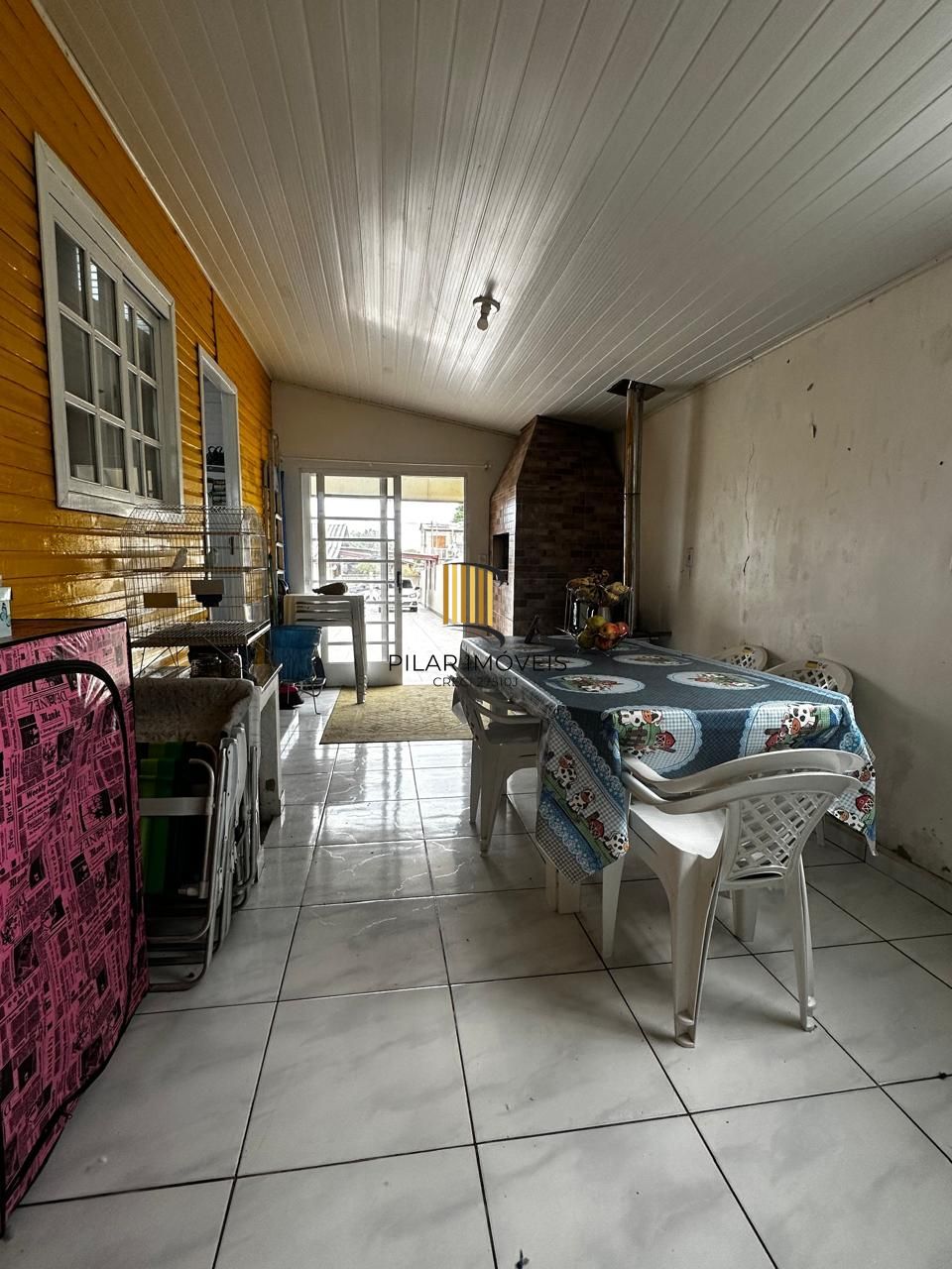 Casa 2 dormitórios no bairro Olaria