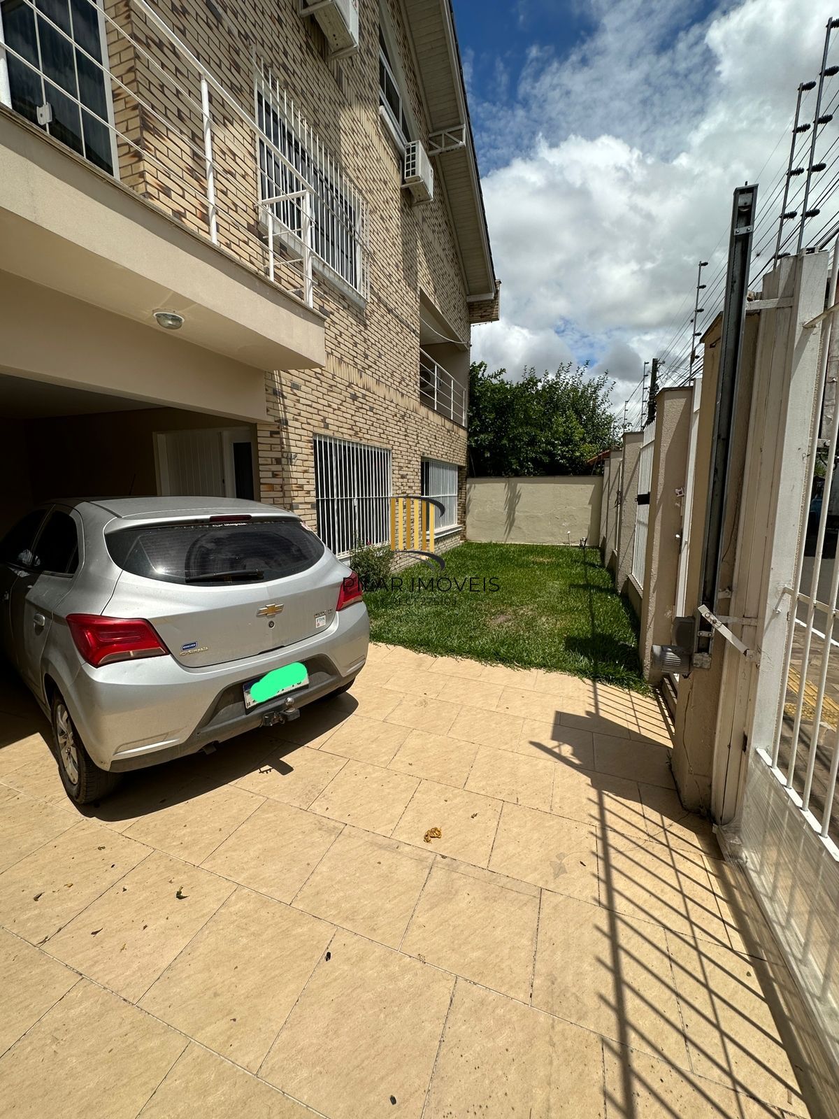 Casa 4 dormitórios no bairro Niterói