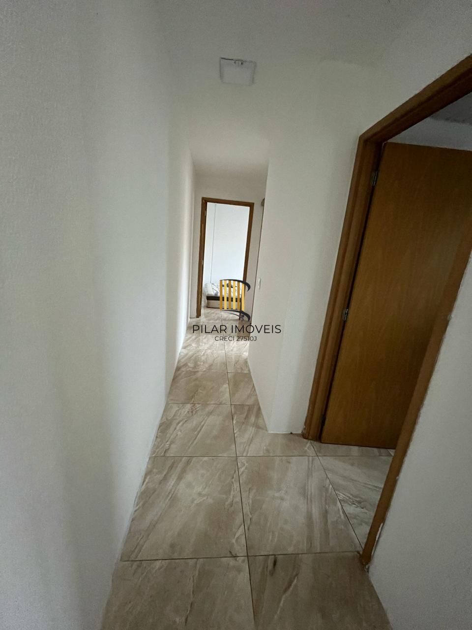 Apartamento 2 dormitórios no bairro Guajuviras