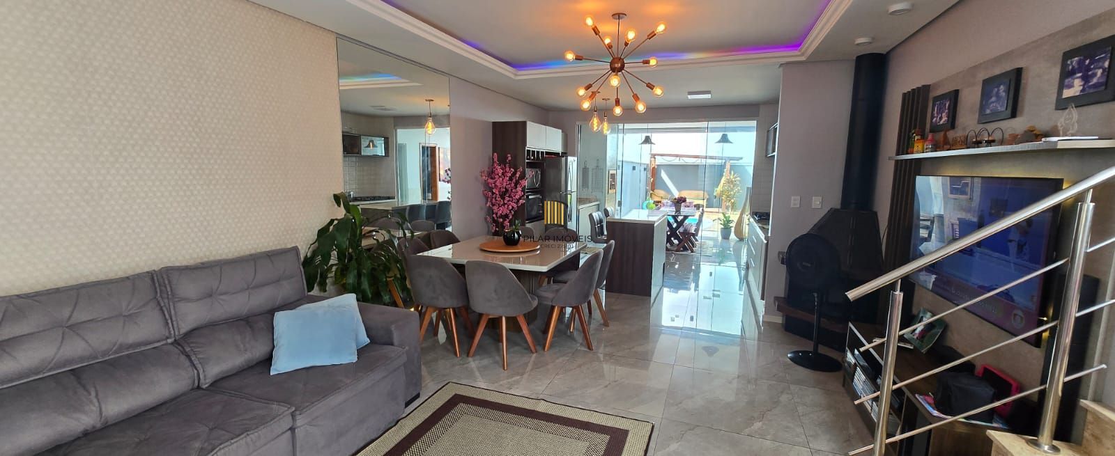 Excelente casa alto padrão, mobiliada no bairro Igara em Canoas.